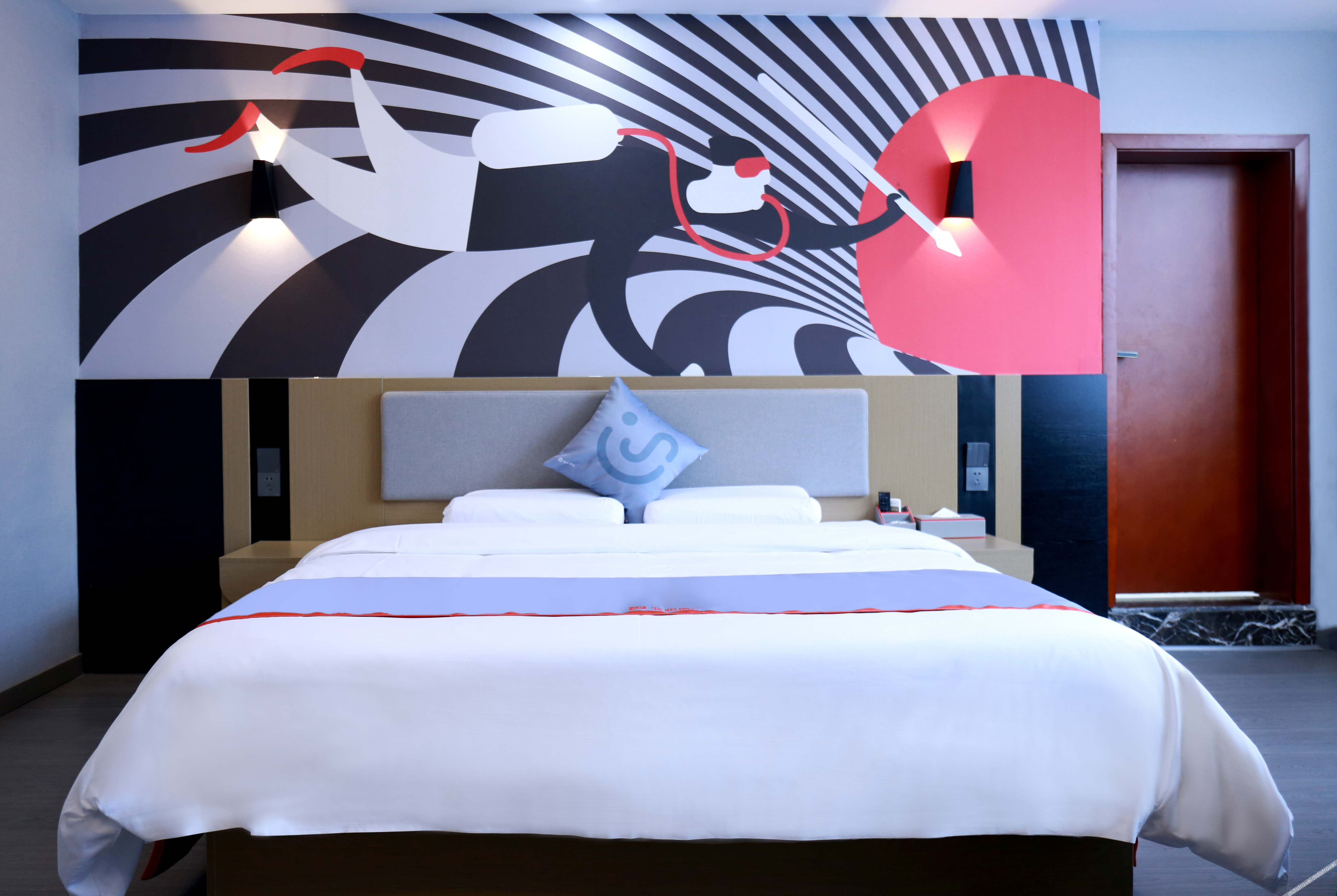 Junyi Chain Hotel (Nanjiang Peoples Hospital) 0*