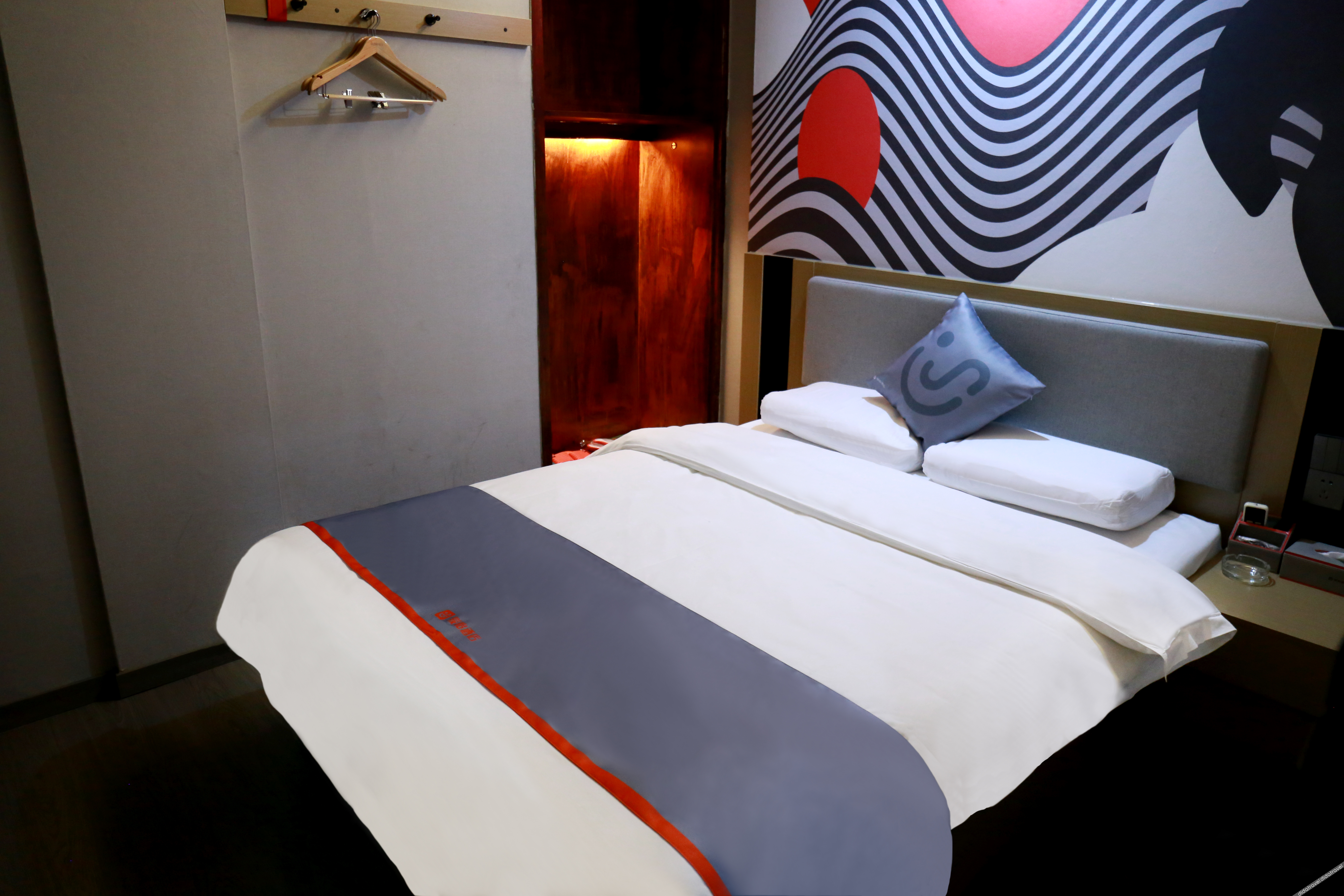 Junyi Chain Hotel (Nanjiang Peoples Hospital) 0*