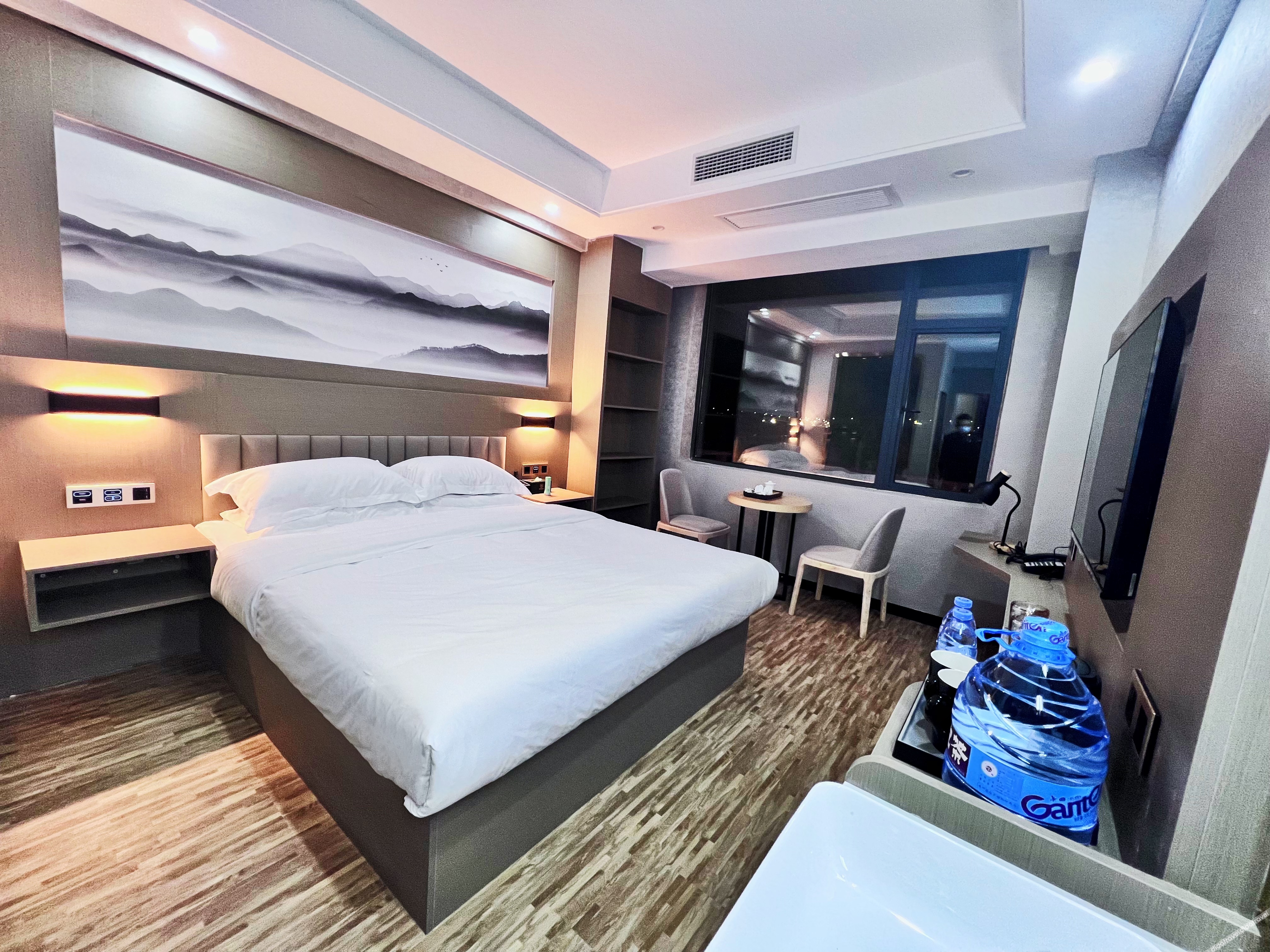 Fistel Hotel 2*