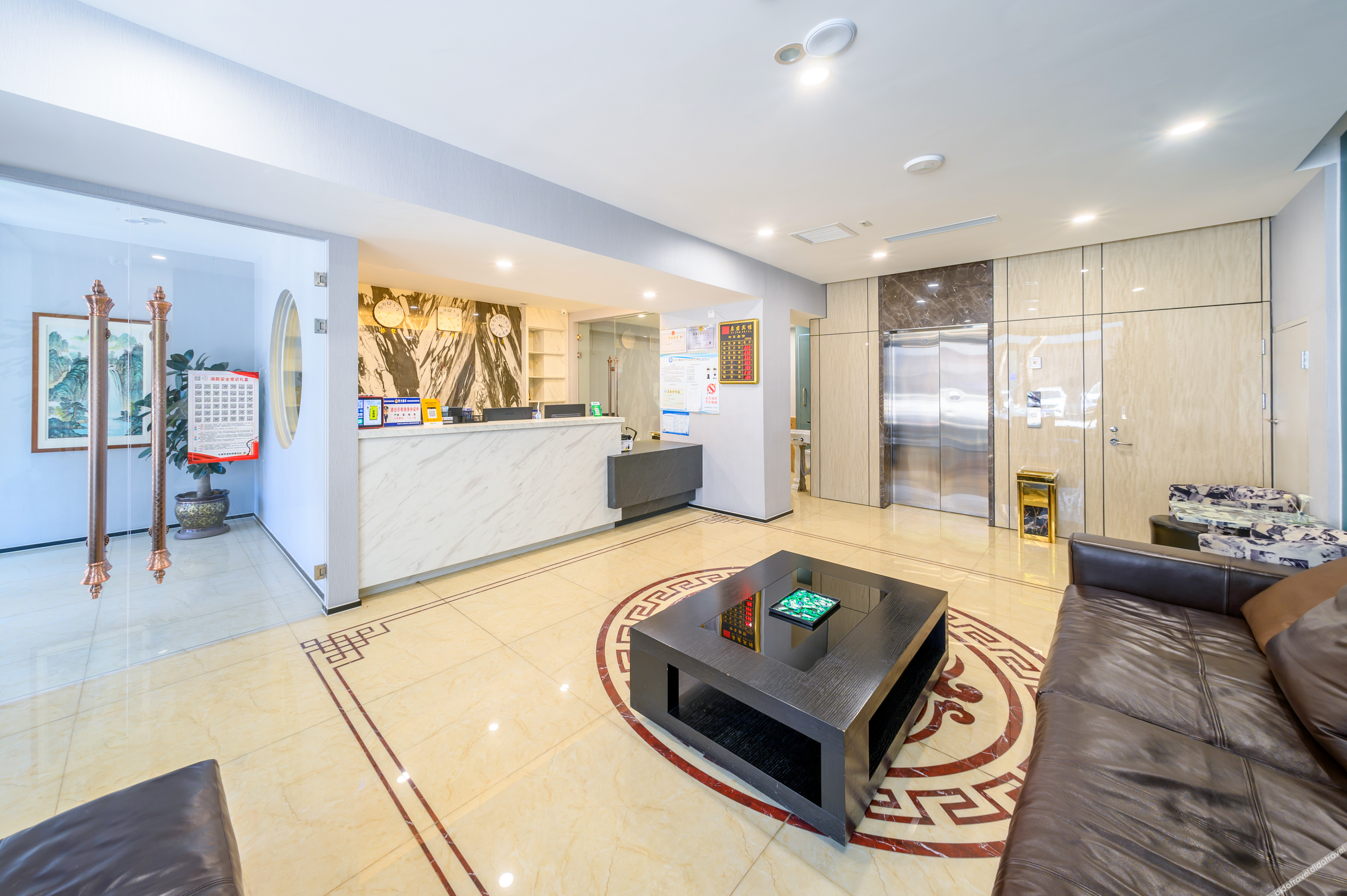 Qijun Hotel (The Second Hospital of Jilin University, Changchun) 2*