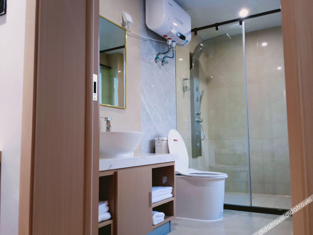 Qijun Hotel (The Second Hospital of Jilin University, Changchun) 2*