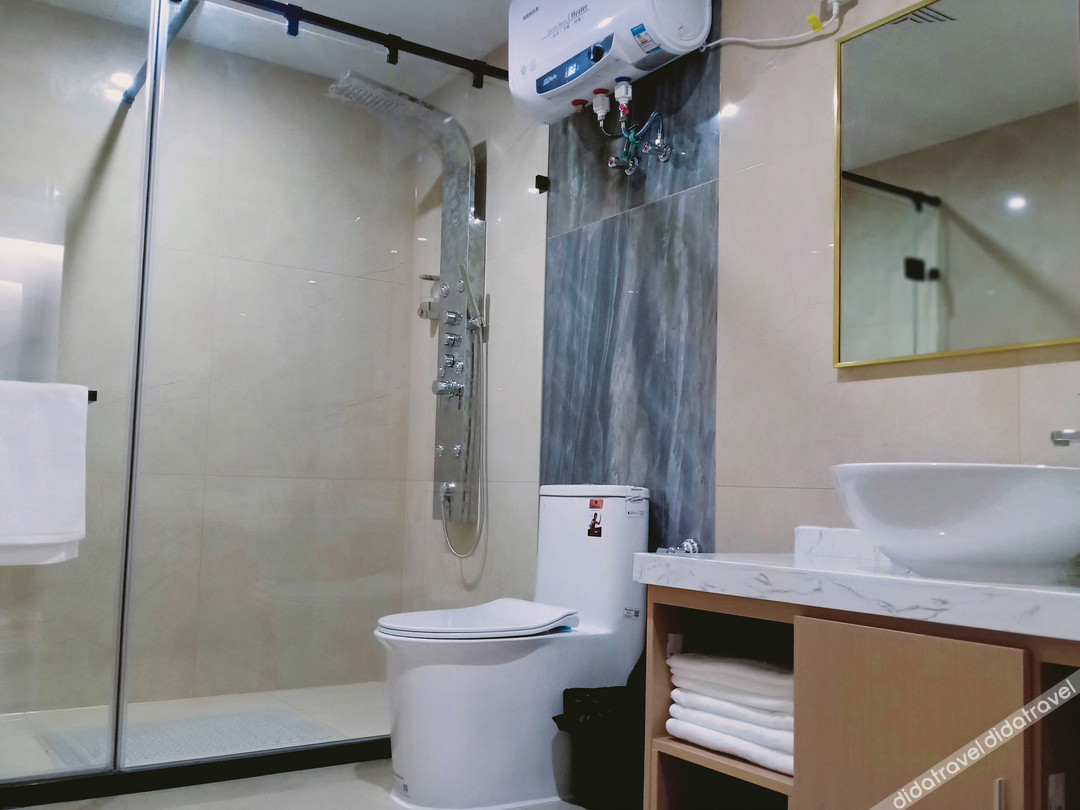 Qijun Hotel (The Second Hospital of Jilin University, Changchun) 2*