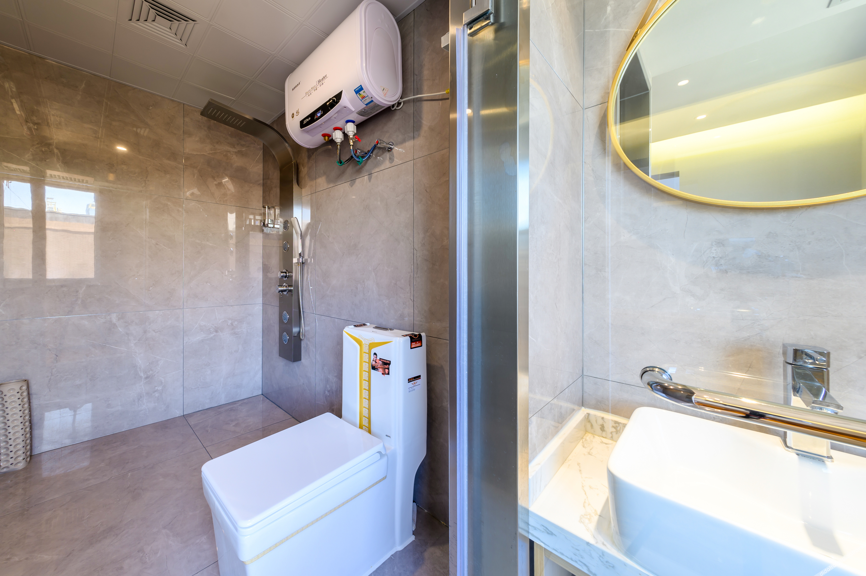 Qijun Hotel (The Second Hospital of Jilin University, Changchun) 2*