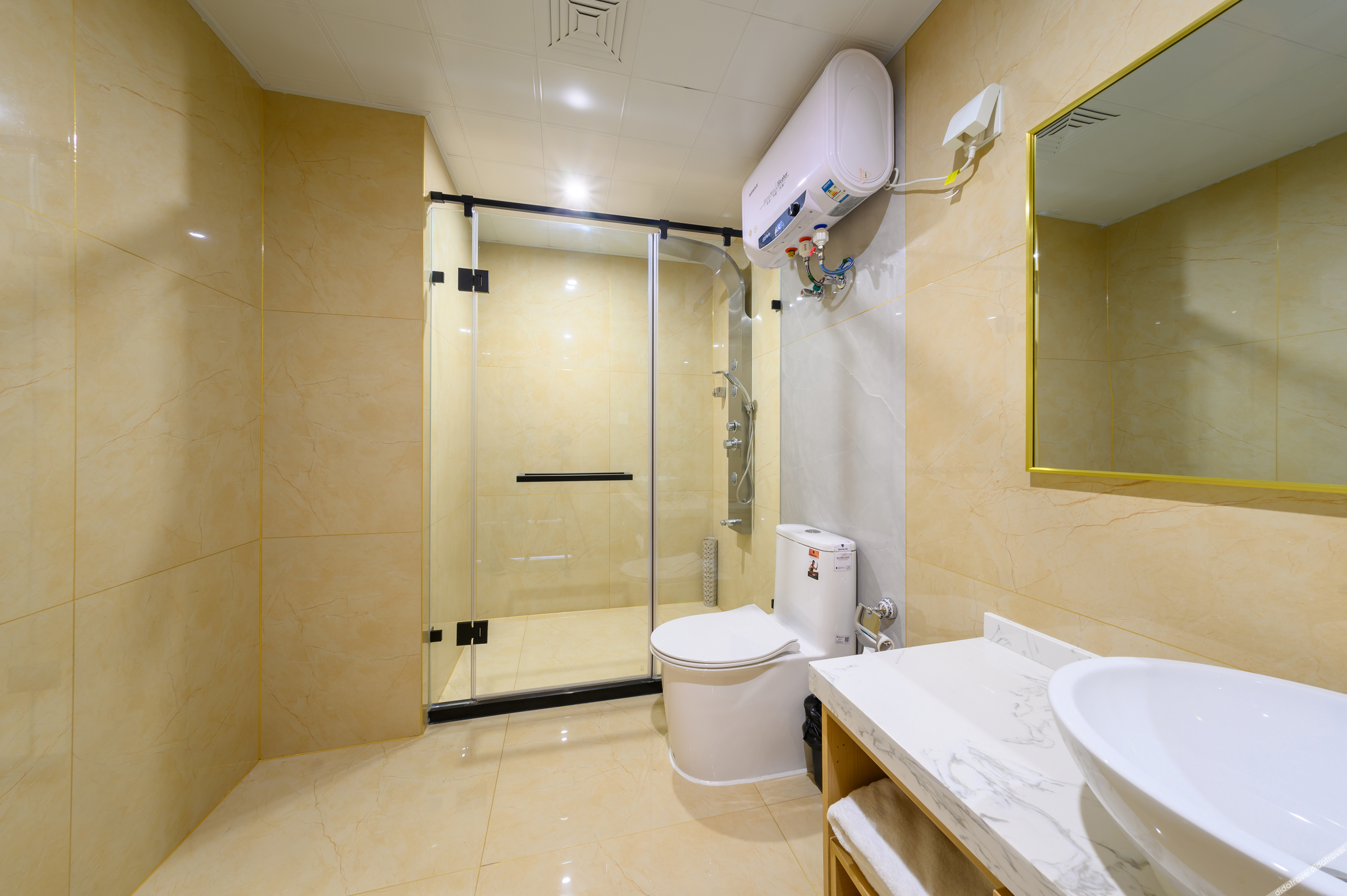 Qijun Hotel (The Second Hospital of Jilin University, Changchun) 2*