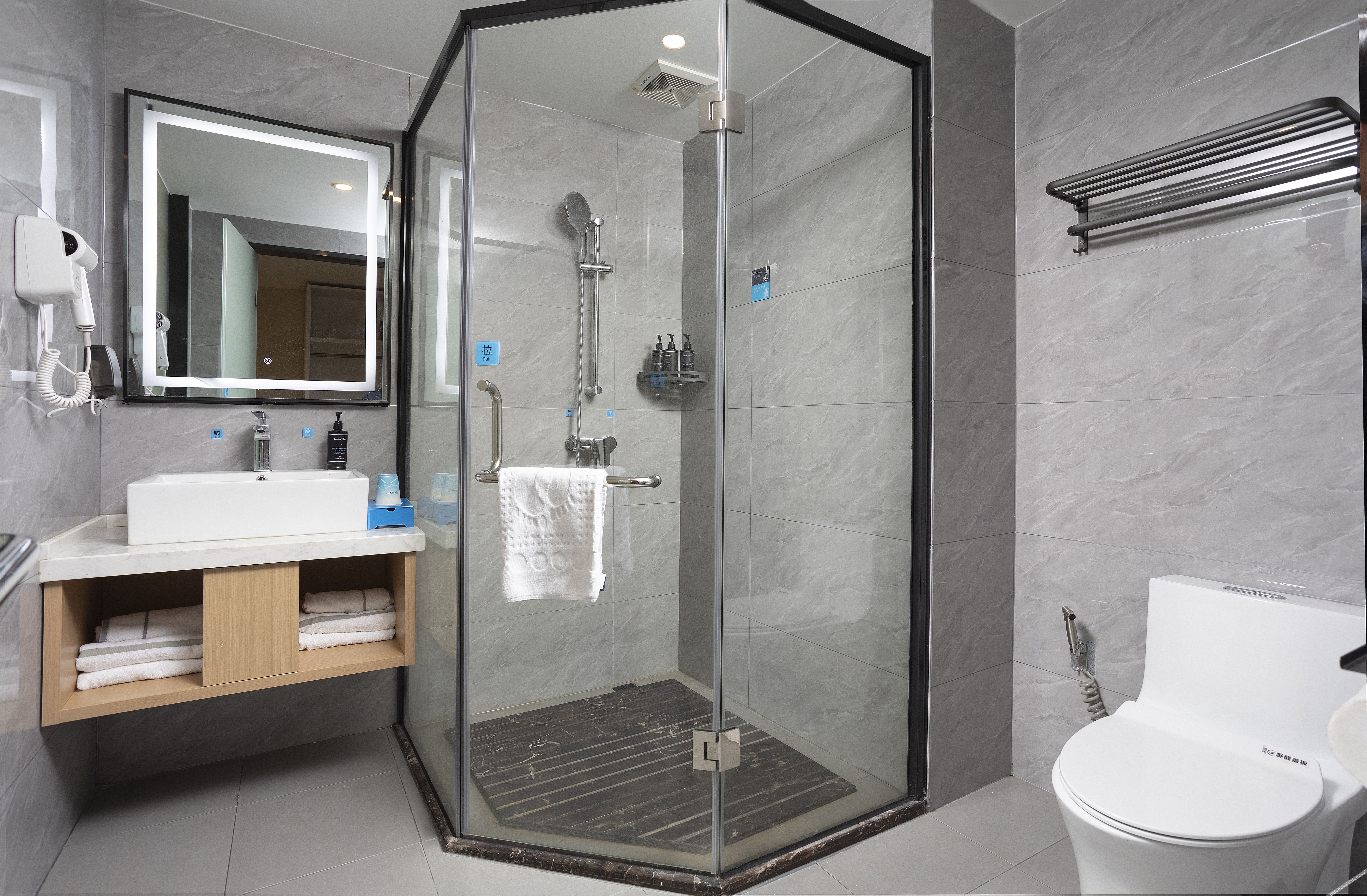 Ast Meitu Hotel (Baisetian Donghengli Plaza) 3*