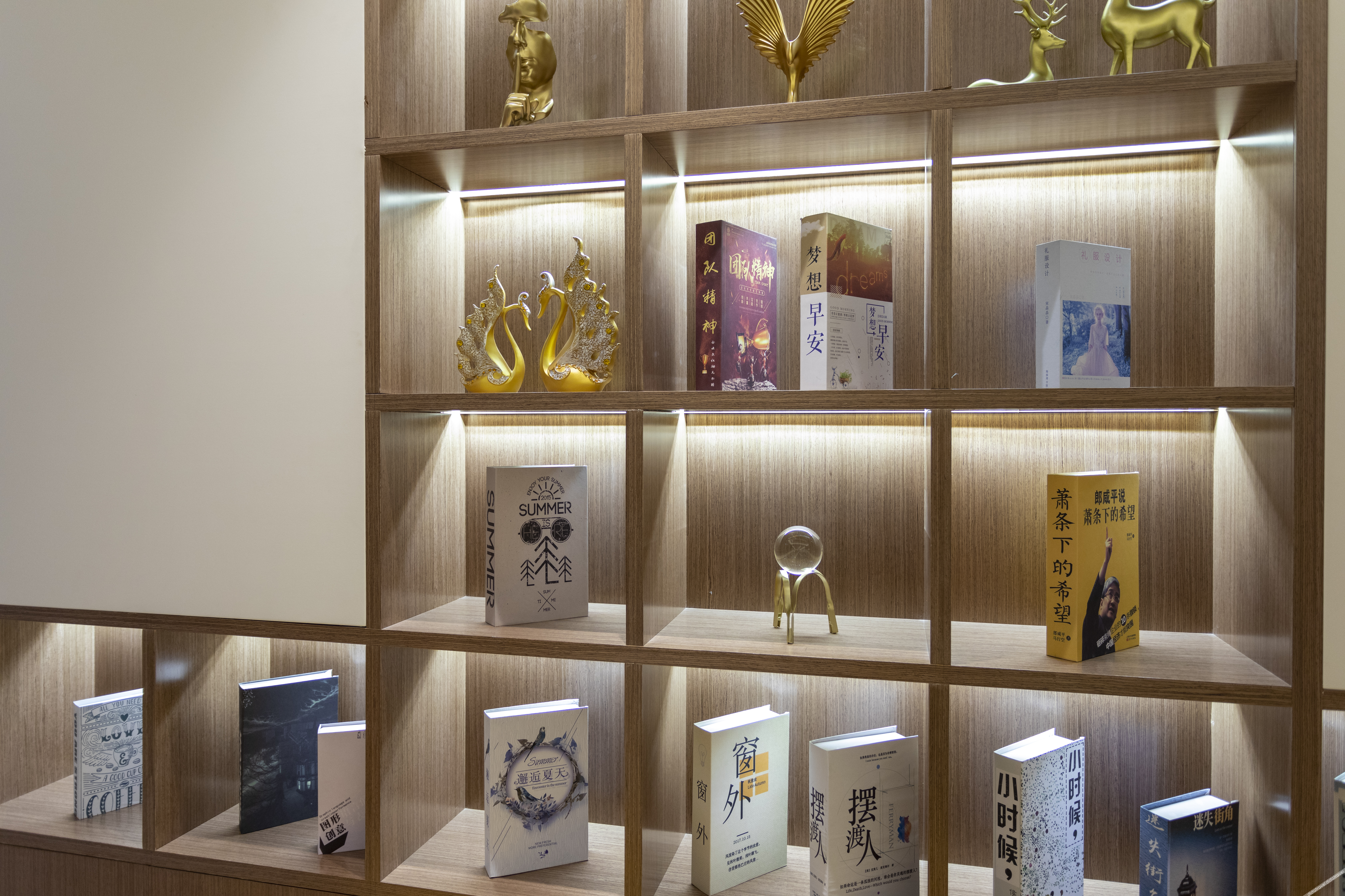 Ast Meitu Hotel (Baisetian Donghengli Plaza) 3*