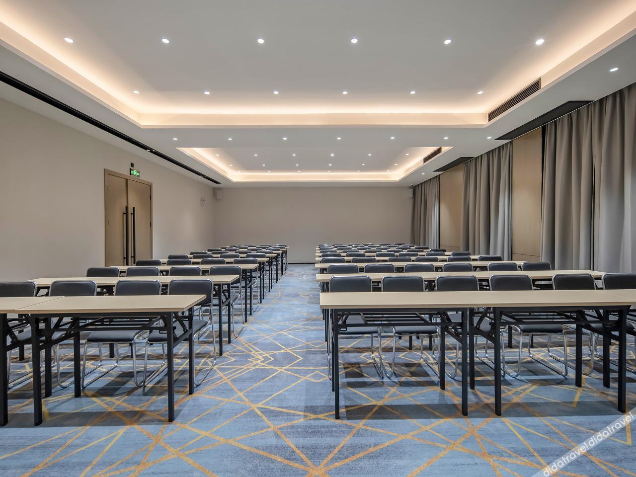 Echarm Hotel 3*