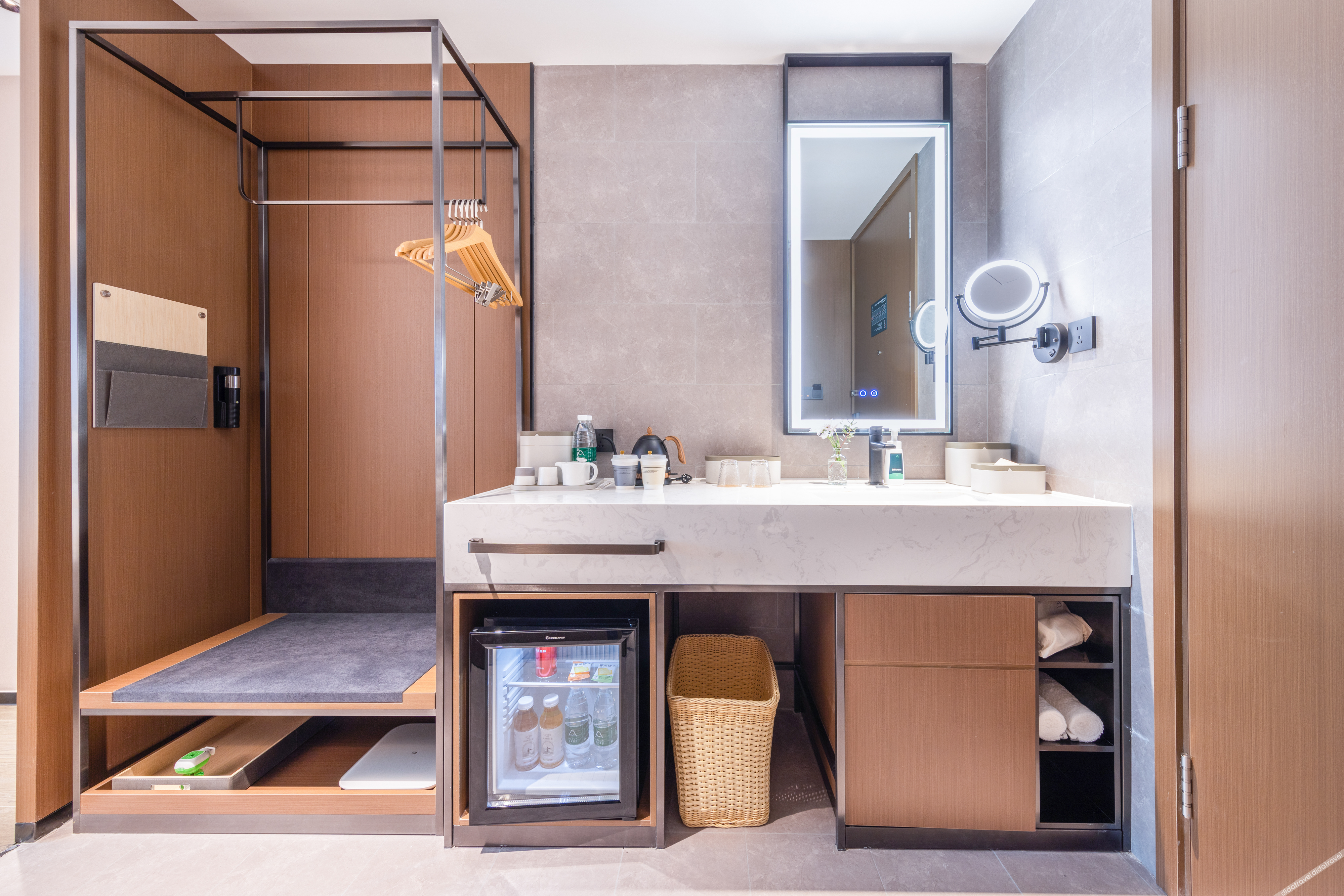 Atour Hotel Shenzhen Futian Huaqiangnorth Pedestrian Street 4*