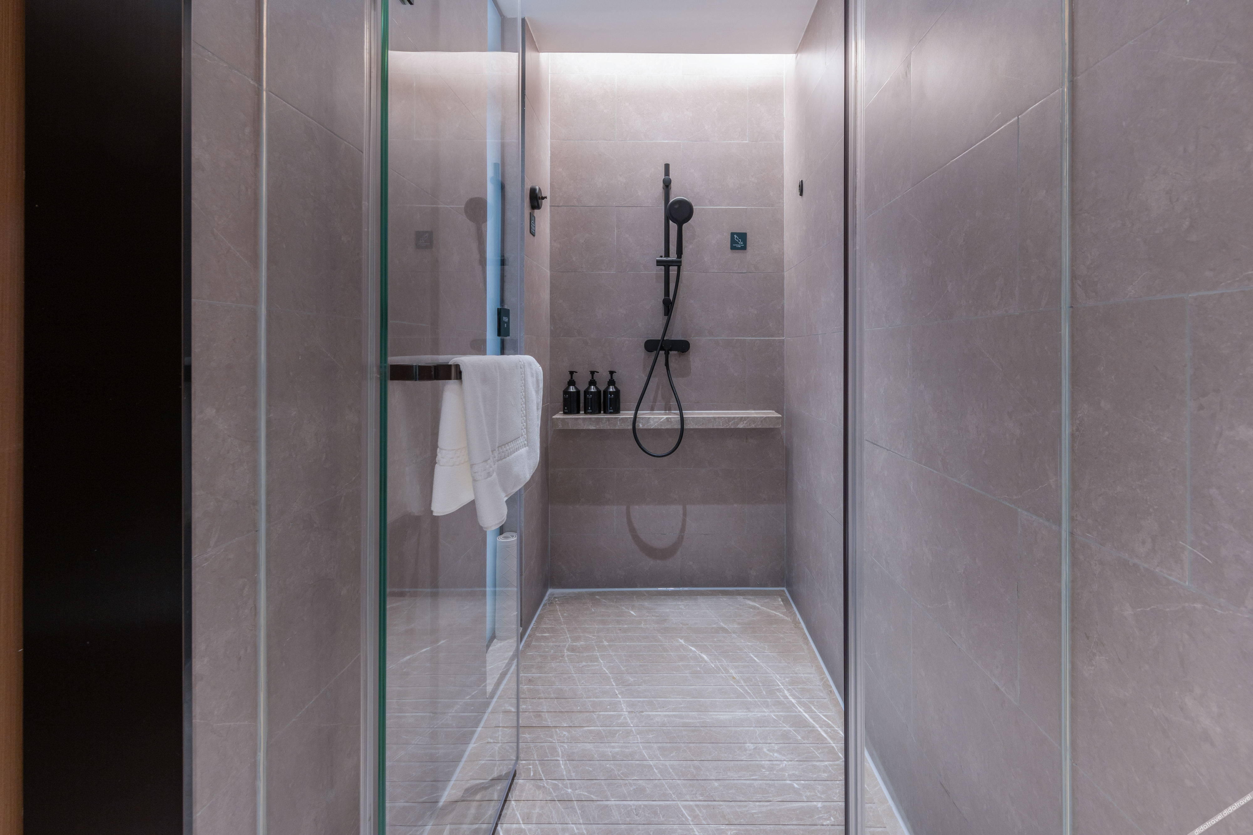 Atour Hotel Shenzhen Futian Huaqiangnorth Pedestrian Street 4*
