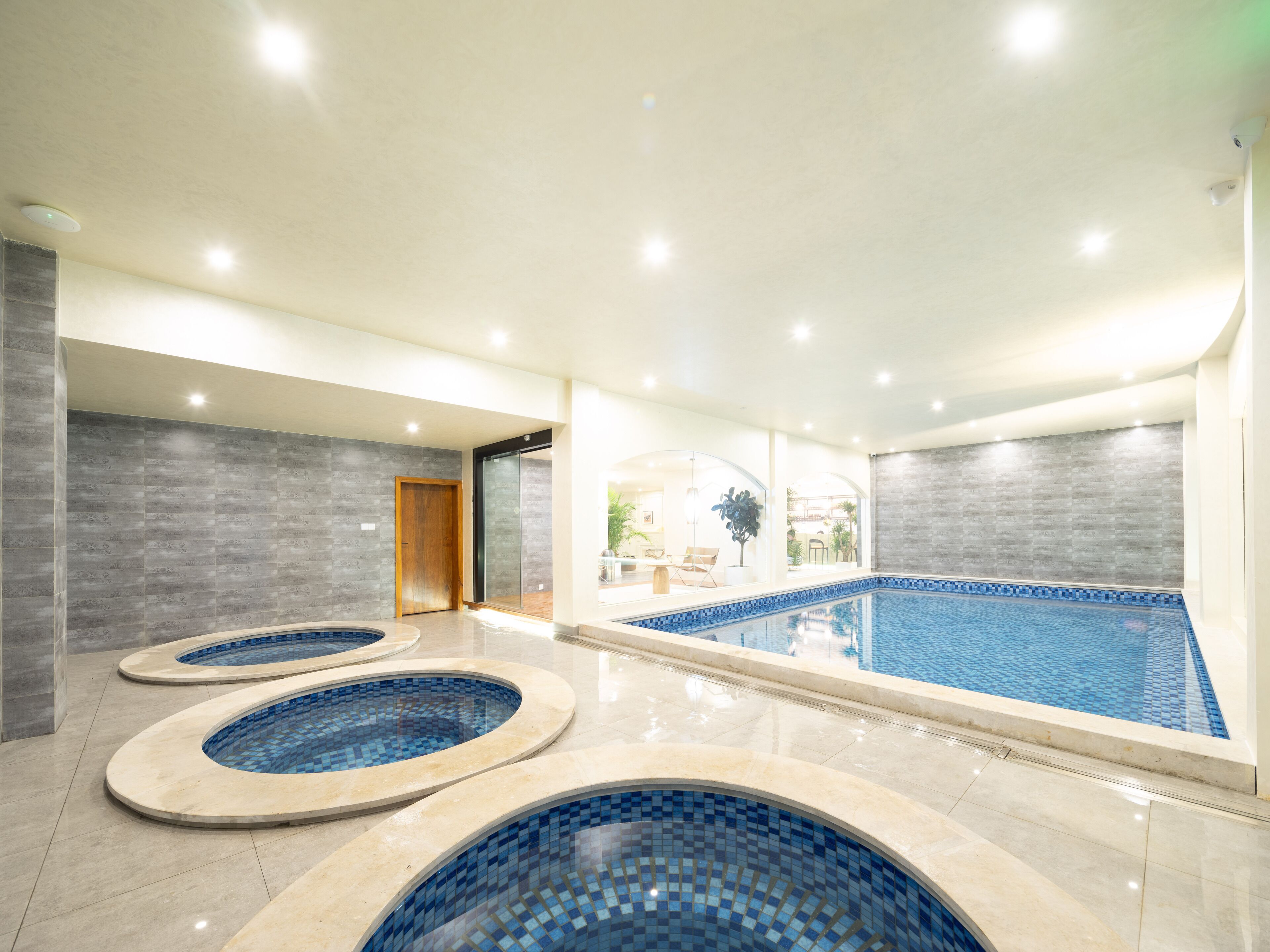 Da Li Yu Jia Ren Hotel 3*