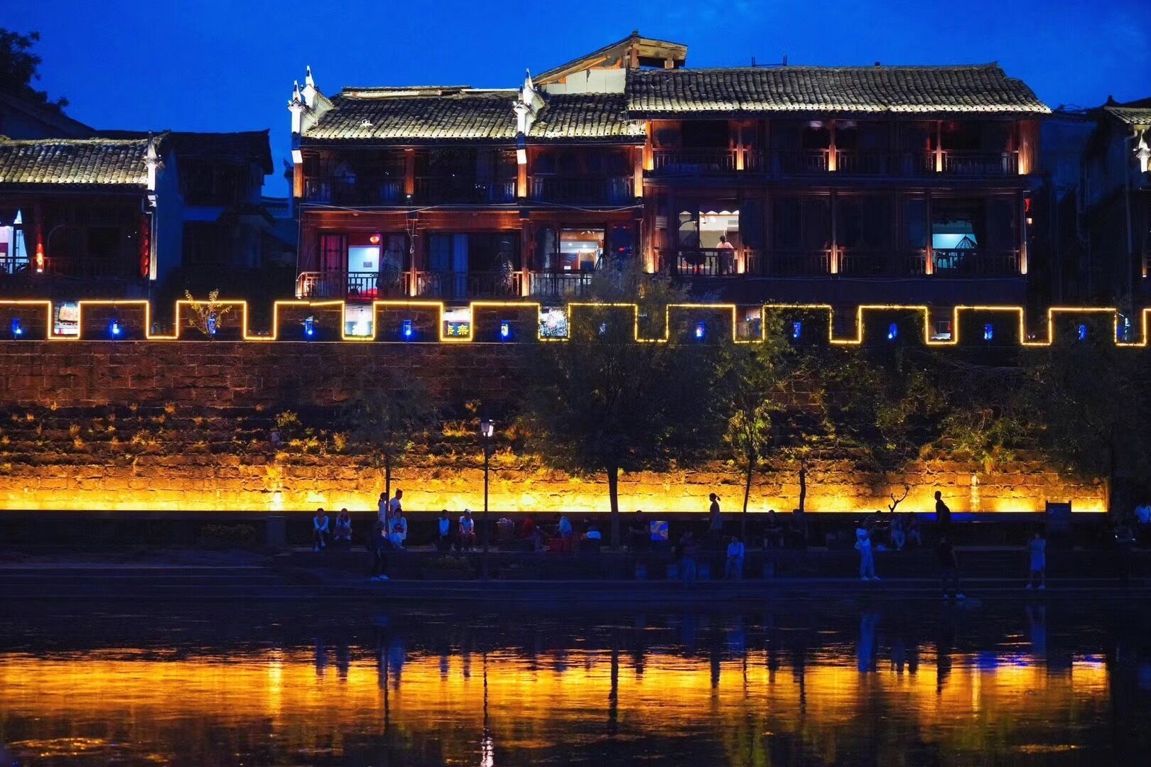 Phoenix No.8 · Secluded Xiangxi Villa Courtyard (Fenghuang Ancient Town Store) 3*