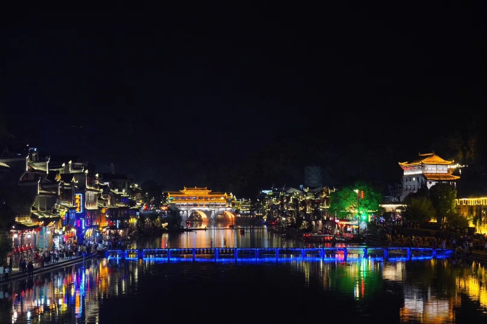 Phoenix No.8 · Secluded Xiangxi Villa Courtyard (Fenghuang Ancient Town Store) 3*