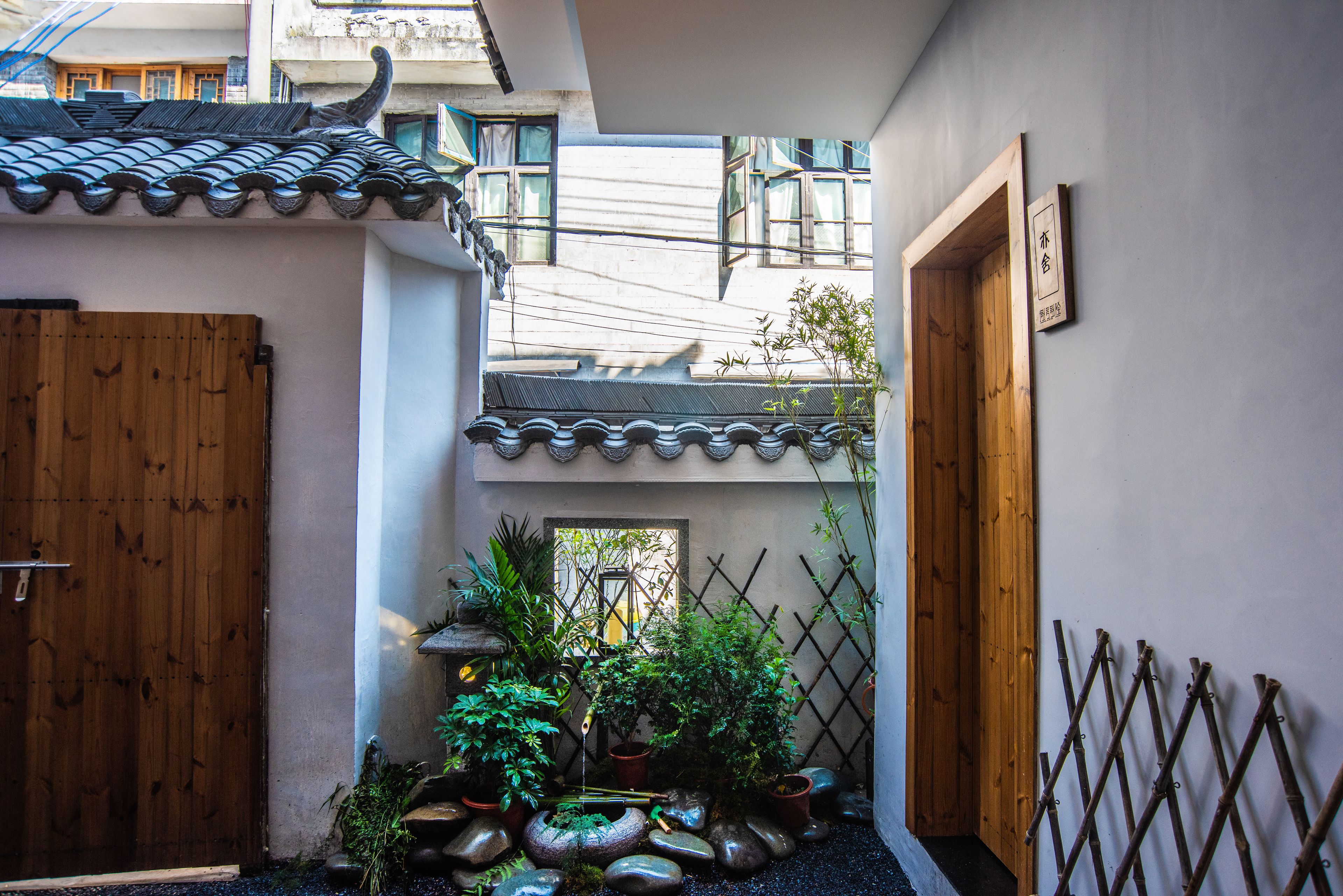 Phoenix No.8 · Secluded Xiangxi Villa Courtyard (Fenghuang Ancient Town Store) 3*