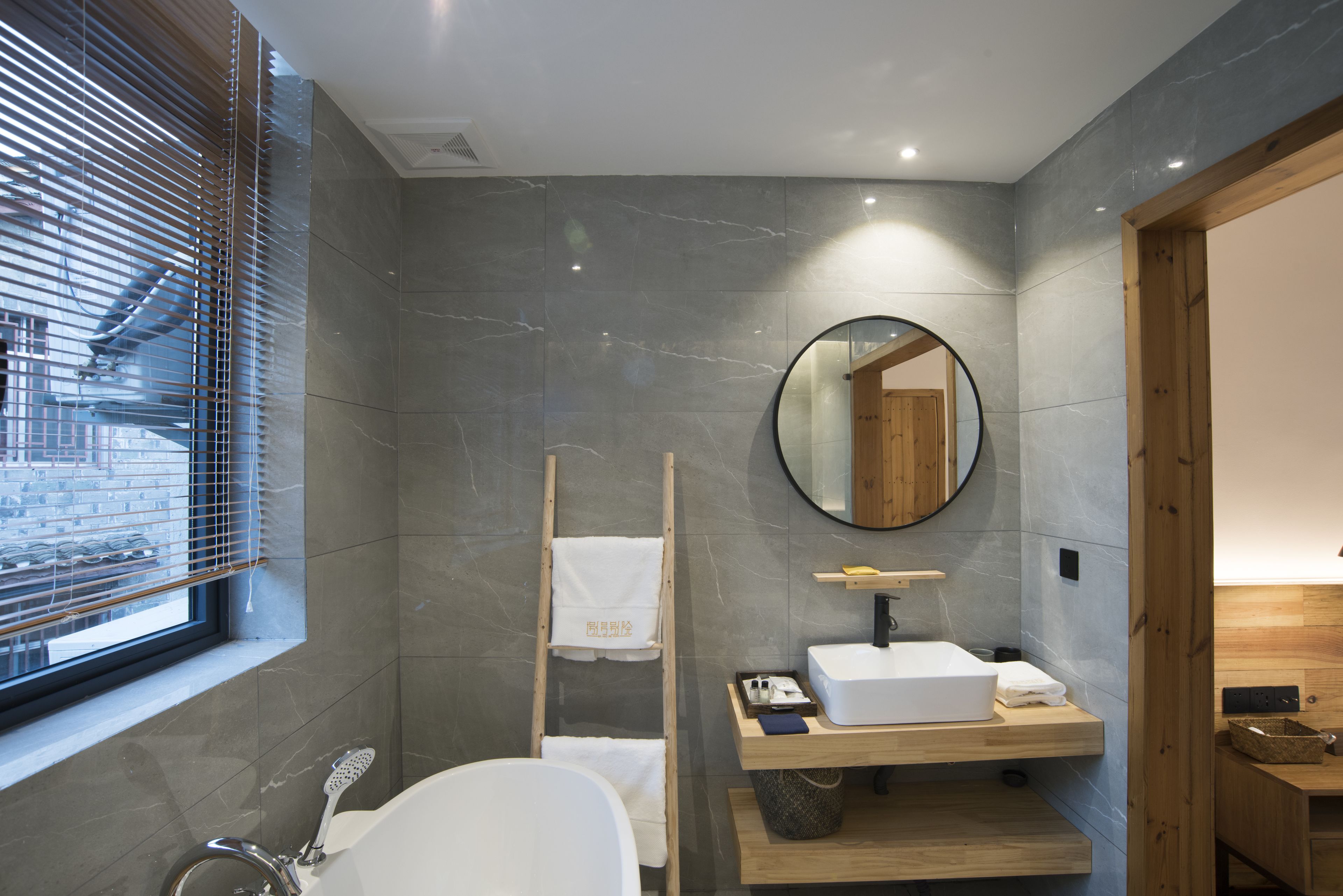 Phoenix No.8 · Secluded Xiangxi Villa Courtyard (Fenghuang Ancient Town Store) 3*