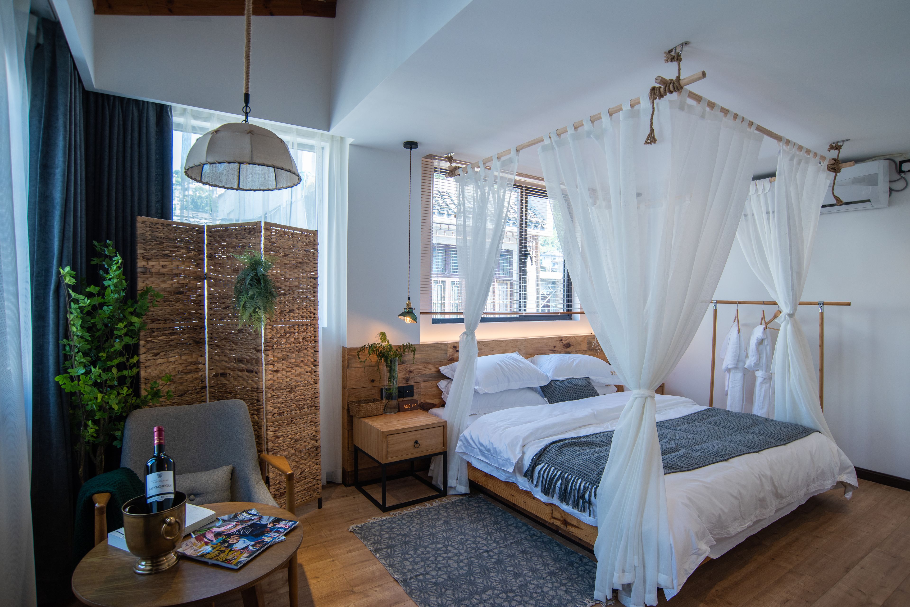 Phoenix No.8 · Secluded Xiangxi Villa Courtyard (Fenghuang Ancient Town Store) 3*