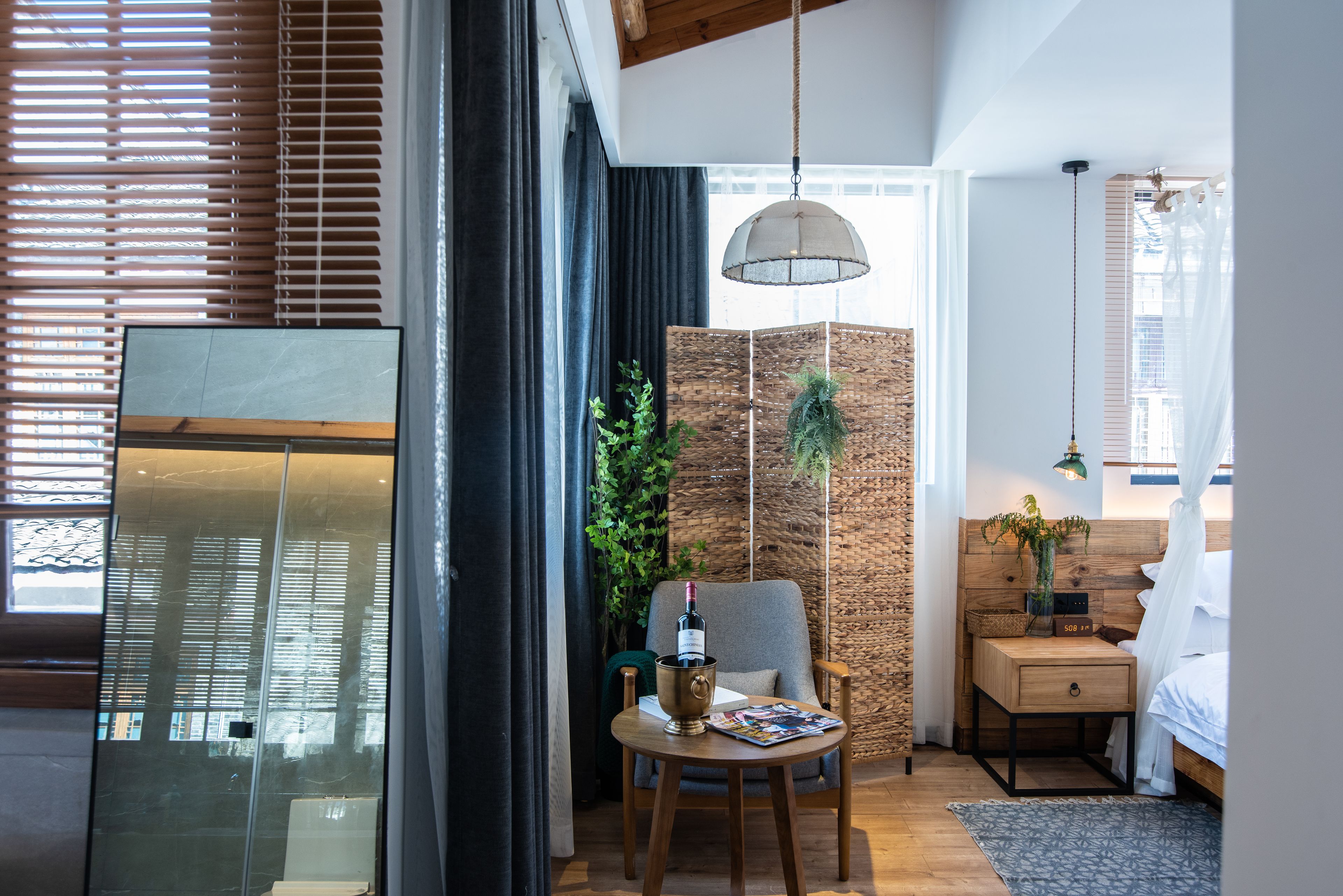 Phoenix No.8 · Secluded Xiangxi Villa Courtyard (Fenghuang Ancient Town Store) 3*