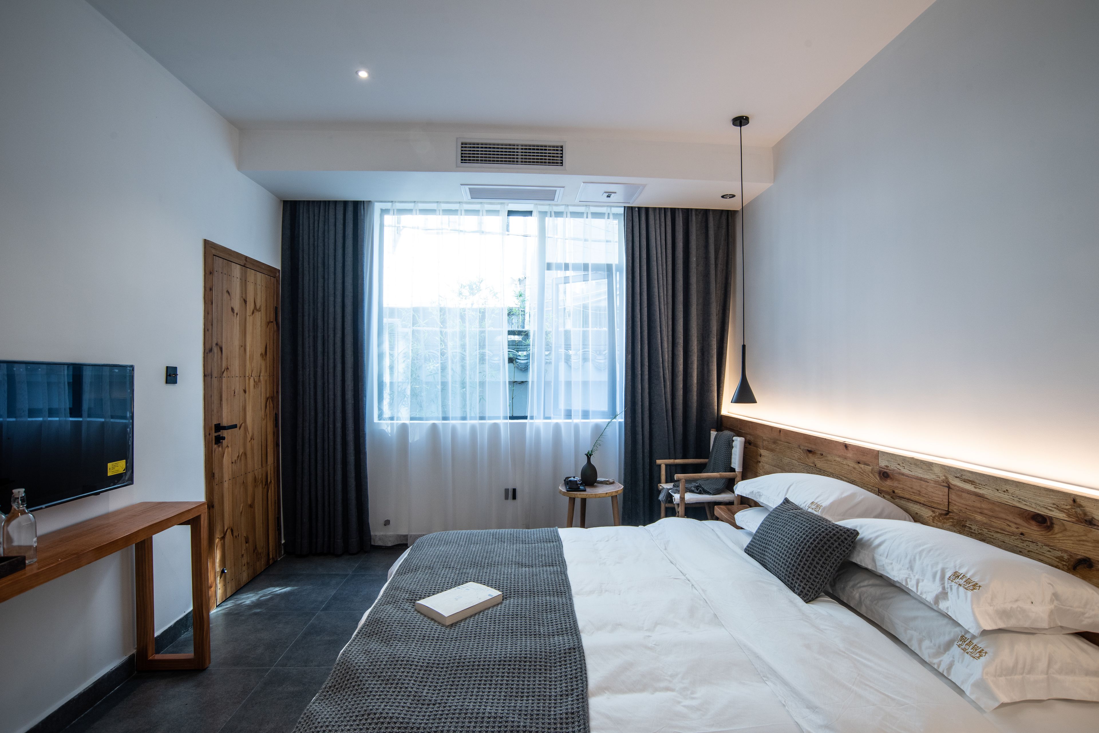 Phoenix No.8 · Secluded Xiangxi Villa Courtyard (Fenghuang Ancient Town Store) 3*
