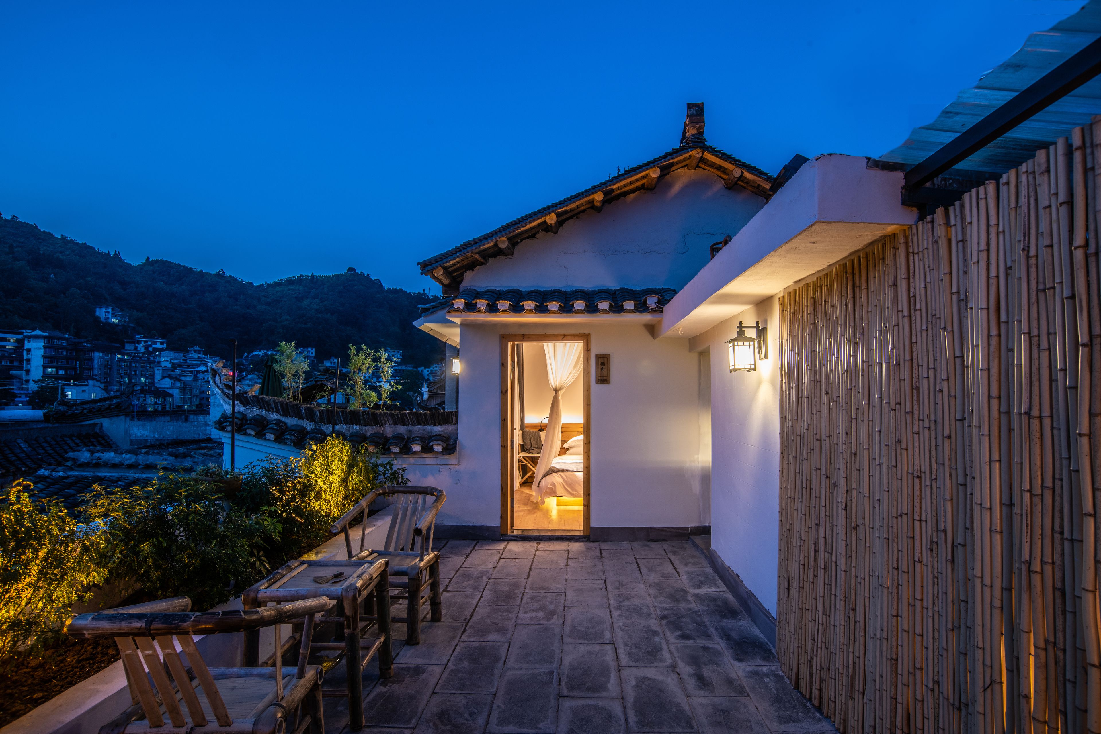 Phoenix No.8 · Secluded Xiangxi Villa Courtyard (Fenghuang Ancient Town Store) 3*