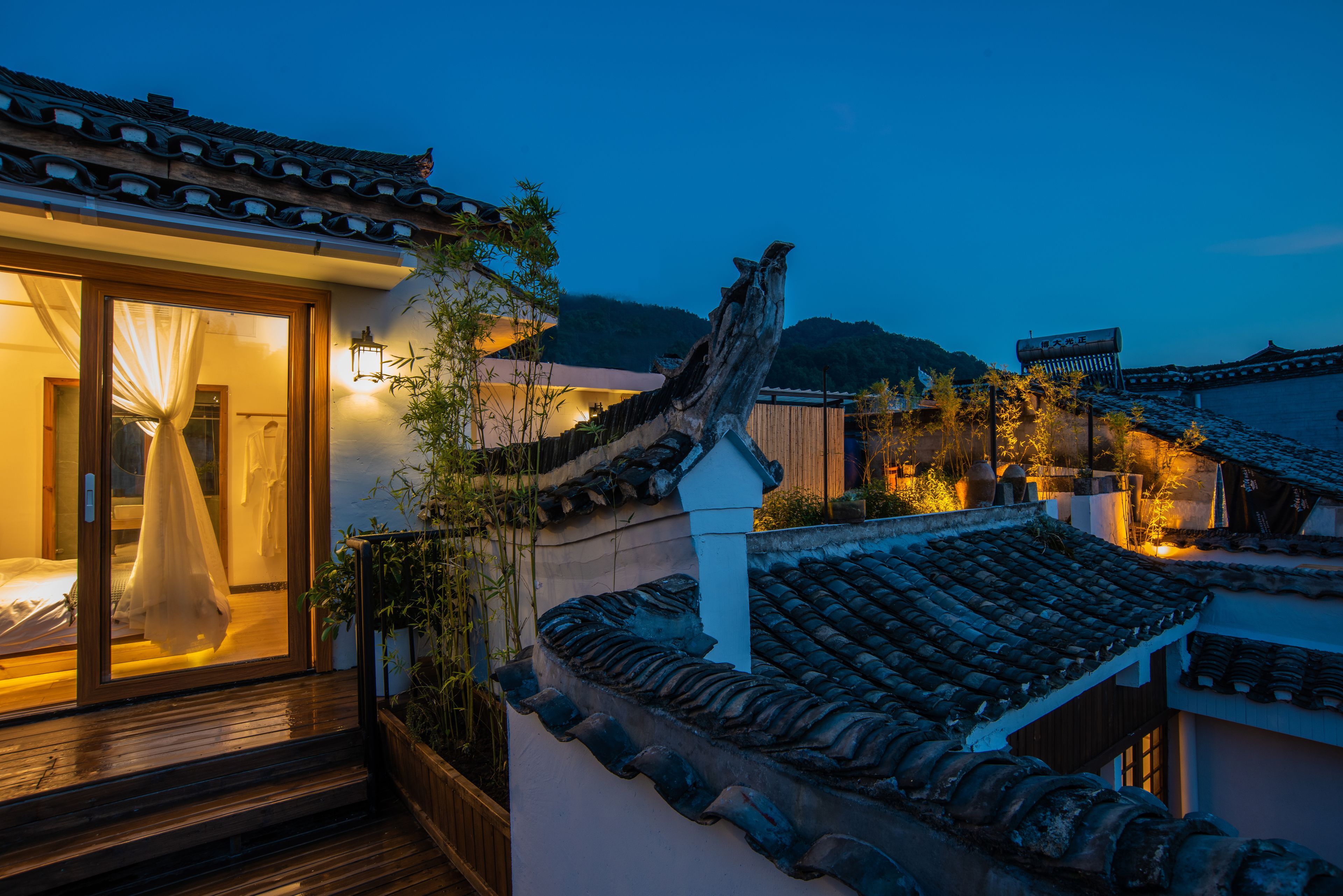 Phoenix No.8 · Secluded Xiangxi Villa Courtyard (Fenghuang Ancient Town Store) 3*