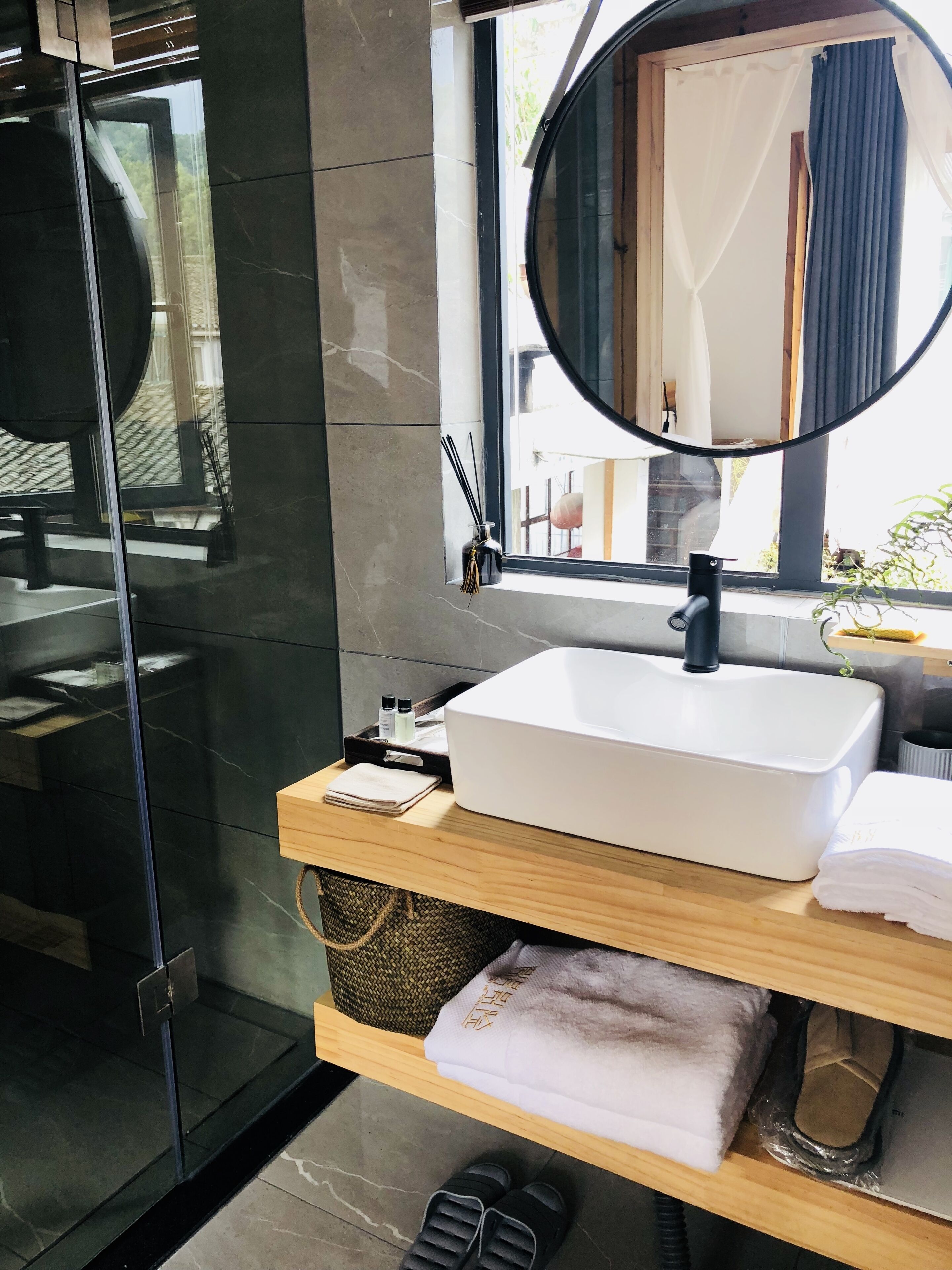 Phoenix No.8 · Secluded Xiangxi Villa Courtyard (Fenghuang Ancient Town Store) 3*