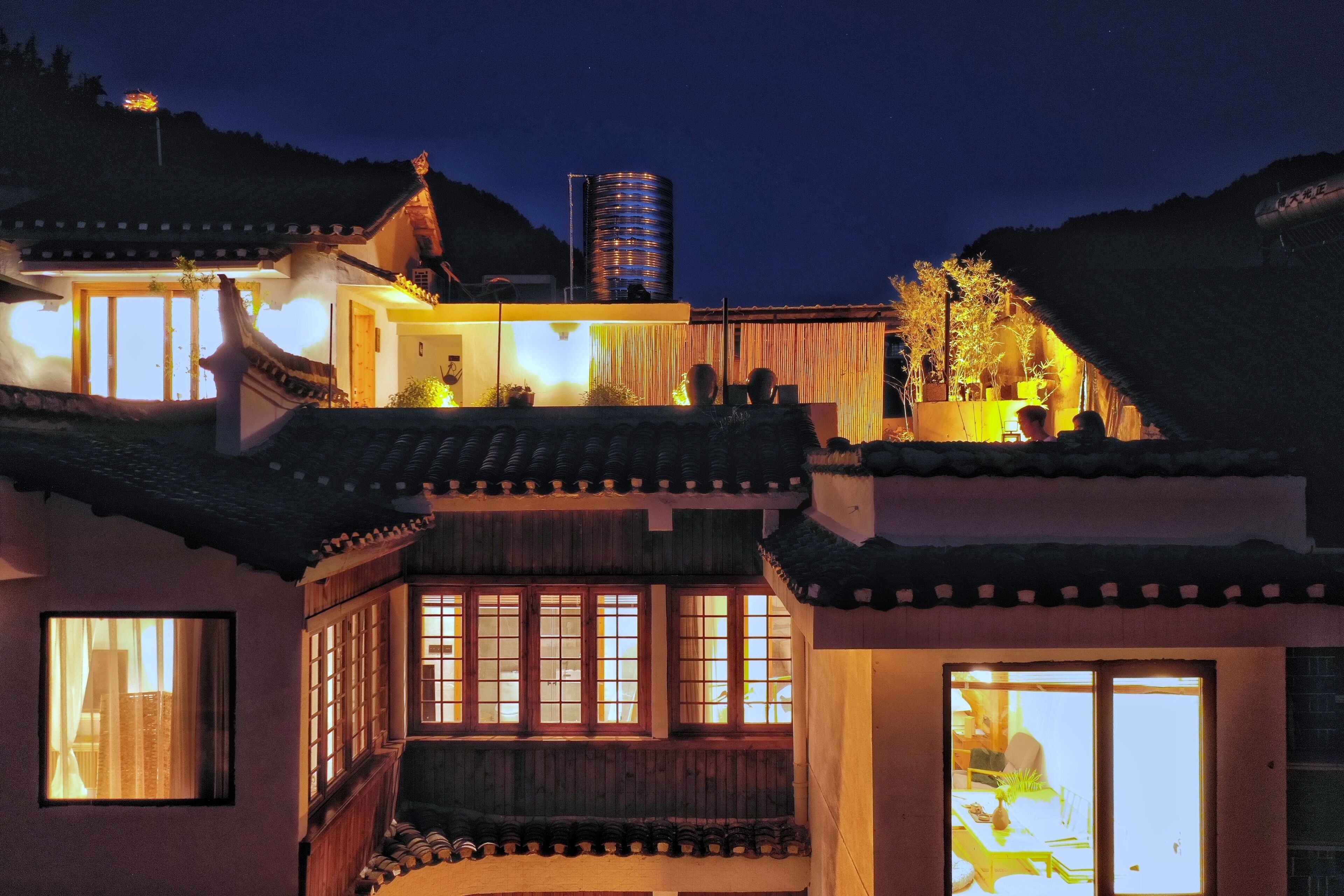 Phoenix No.8 · Secluded Xiangxi Villa Courtyard (Fenghuang Ancient Town Store) 3*