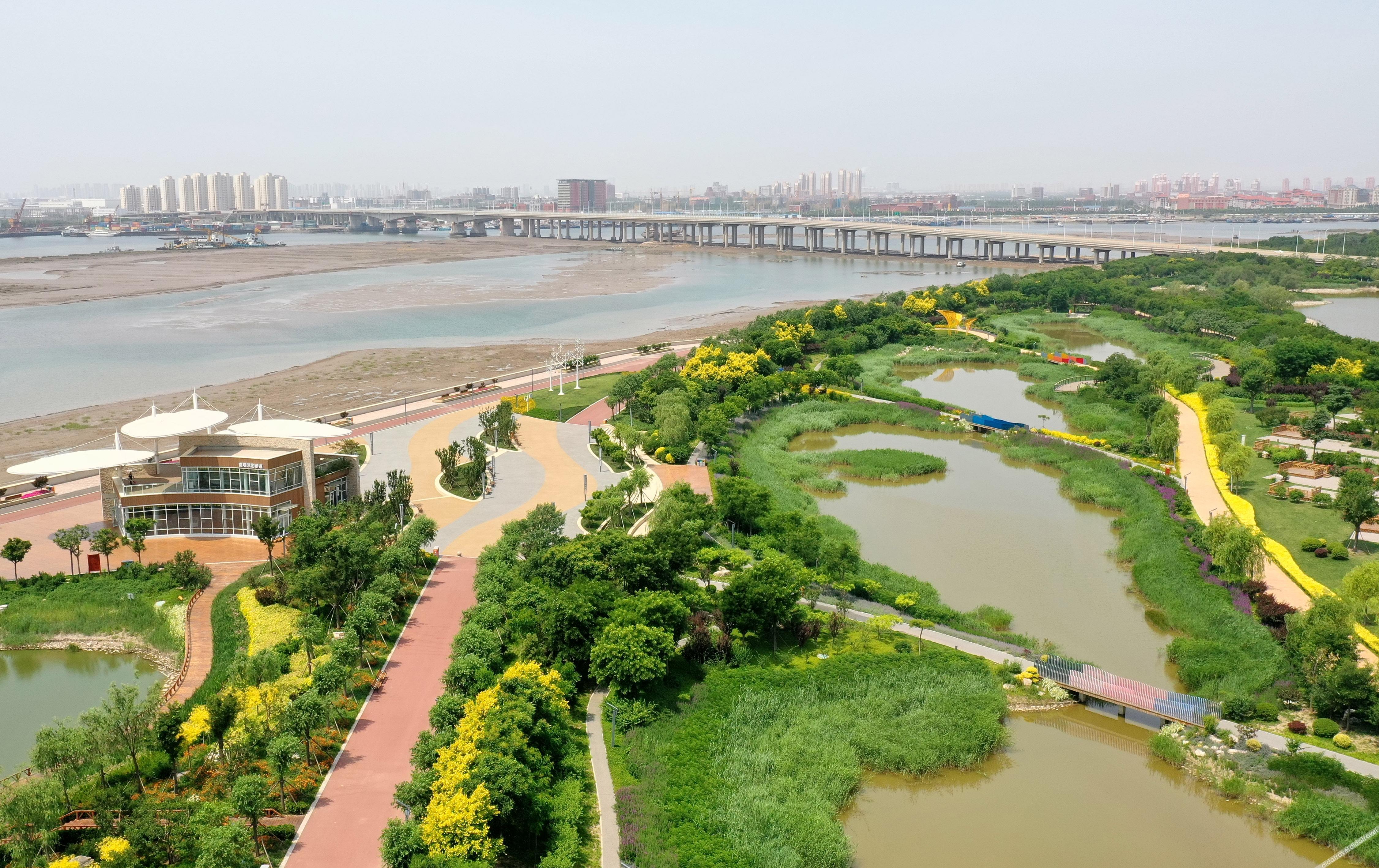 Atour Hotel Tianjin Eco-City Haiboguan 4*