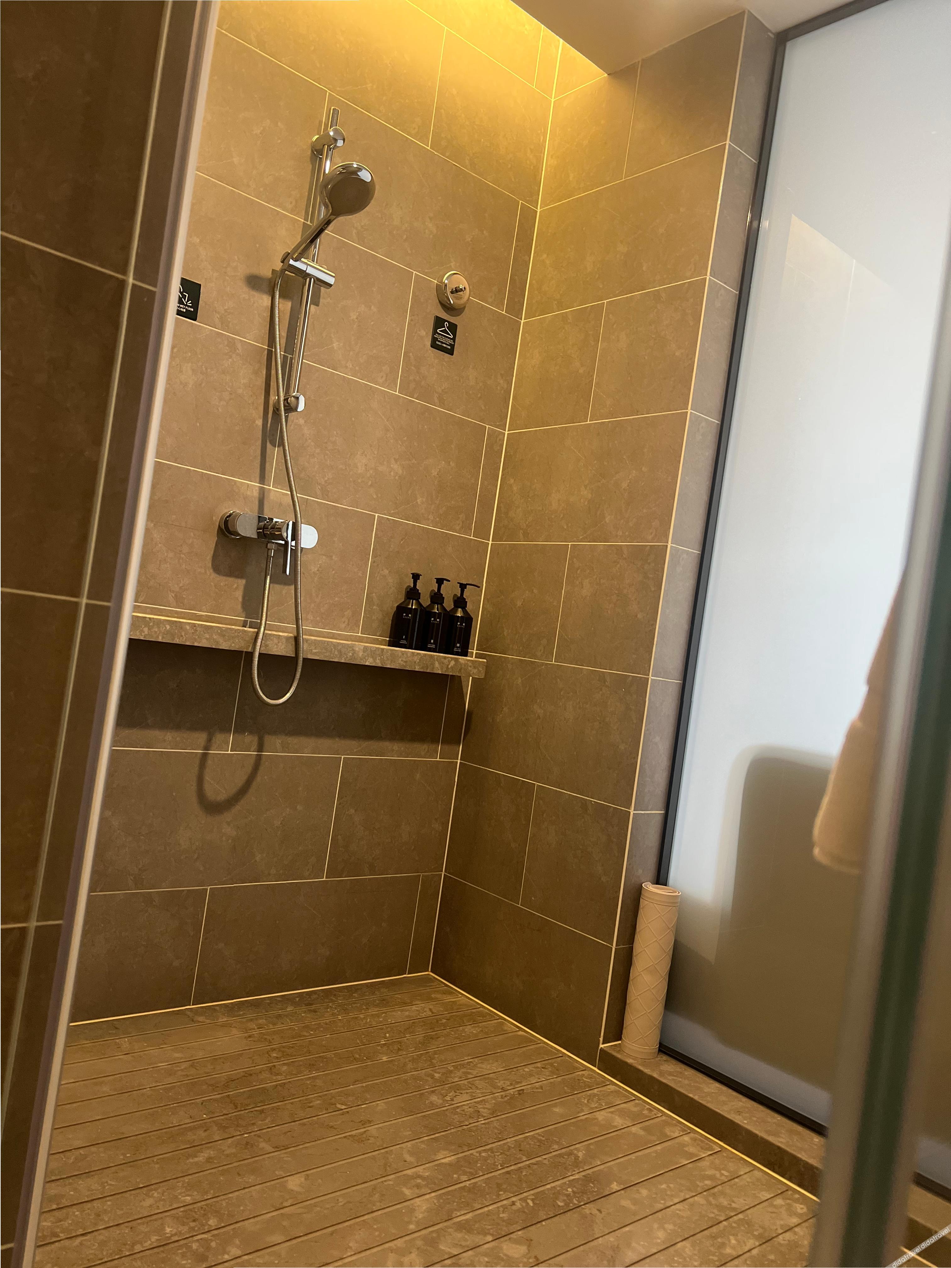 Atour Hotel Tianjin Eco-City Haiboguan 4*