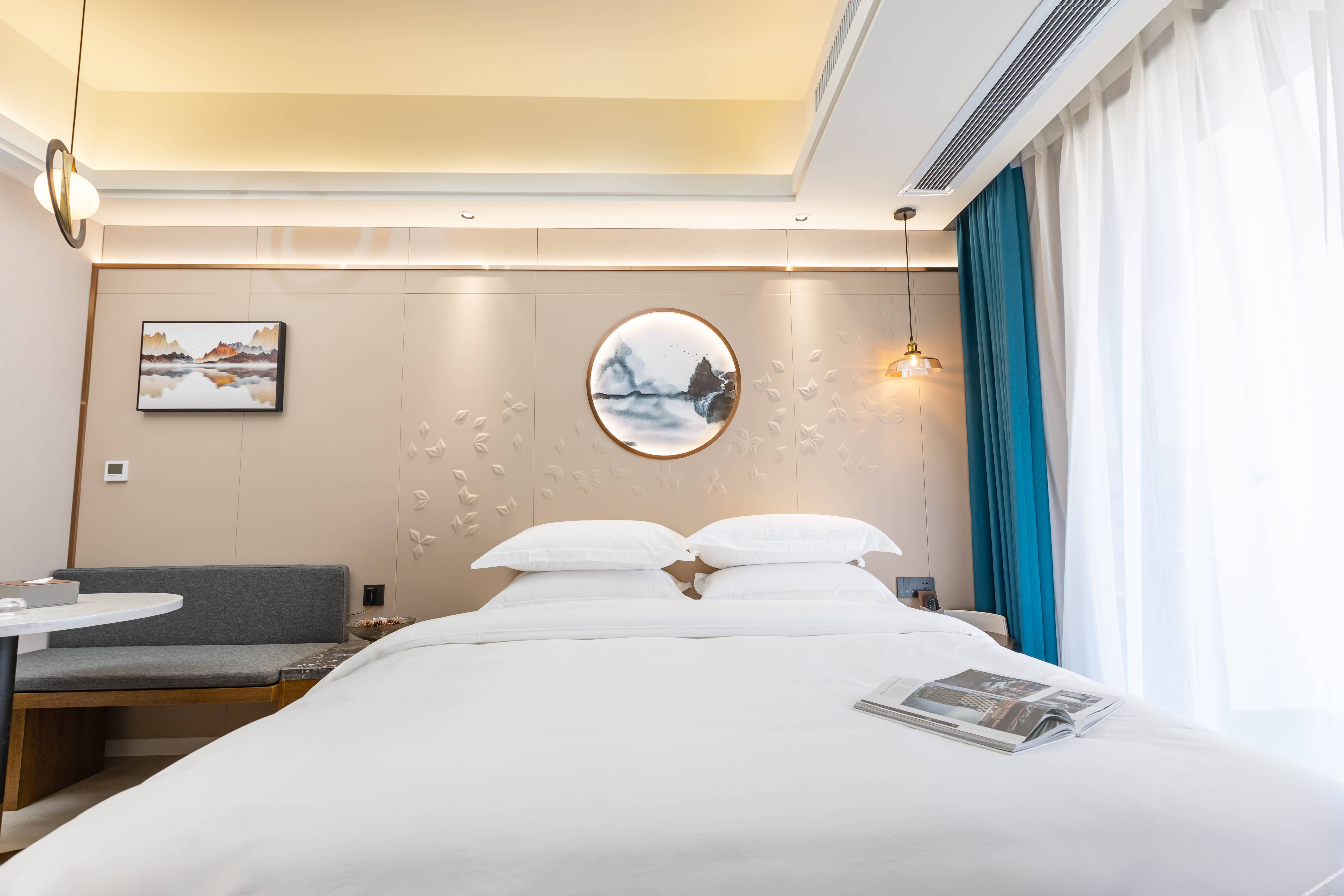 Aivia Rezen Hotel (Lijiang Ancient City) 4*