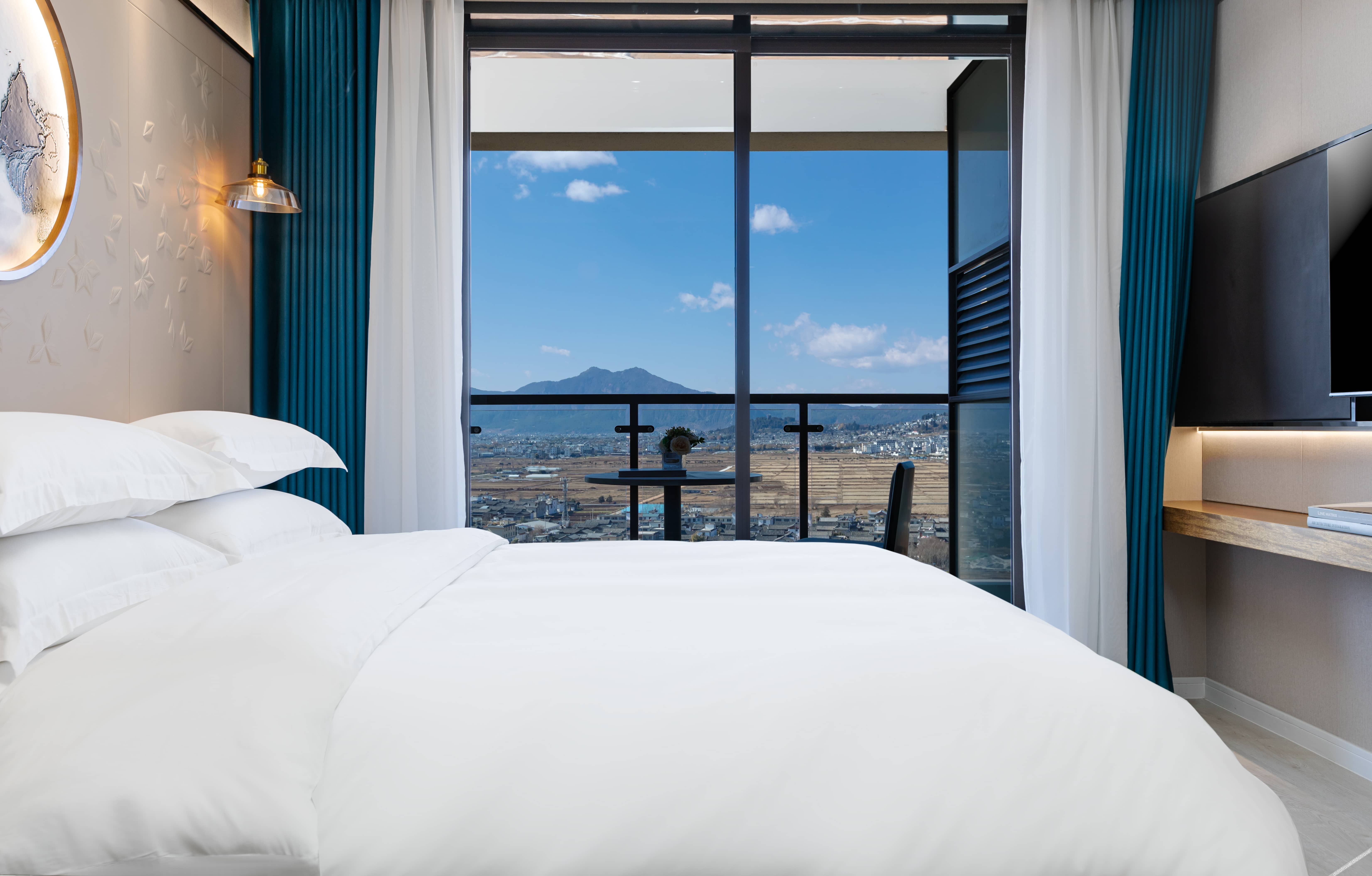 Aivia Rezen Hotel (Lijiang Ancient City) 4*