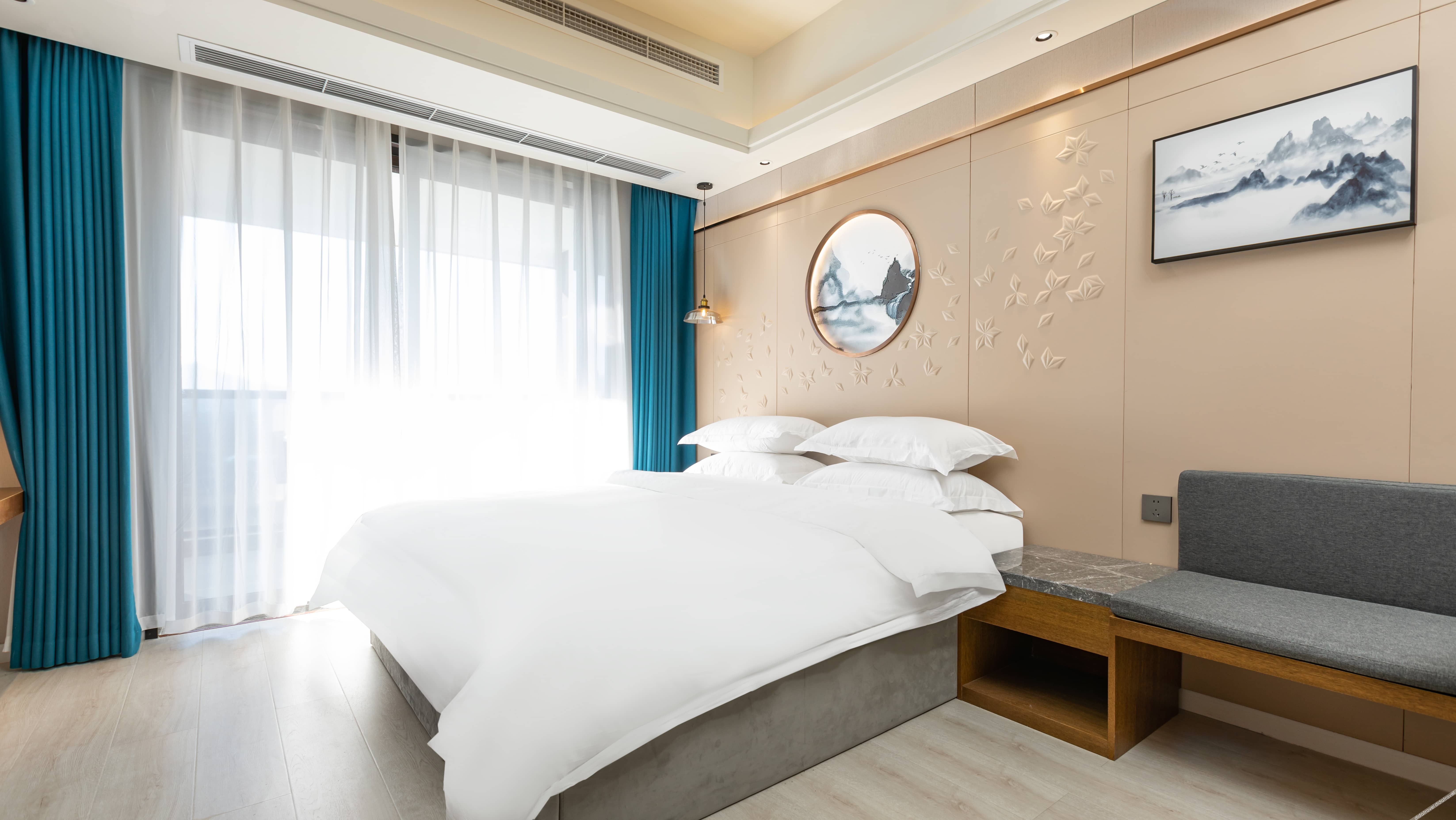 Aivia Rezen Hotel (Lijiang Ancient City) 4*