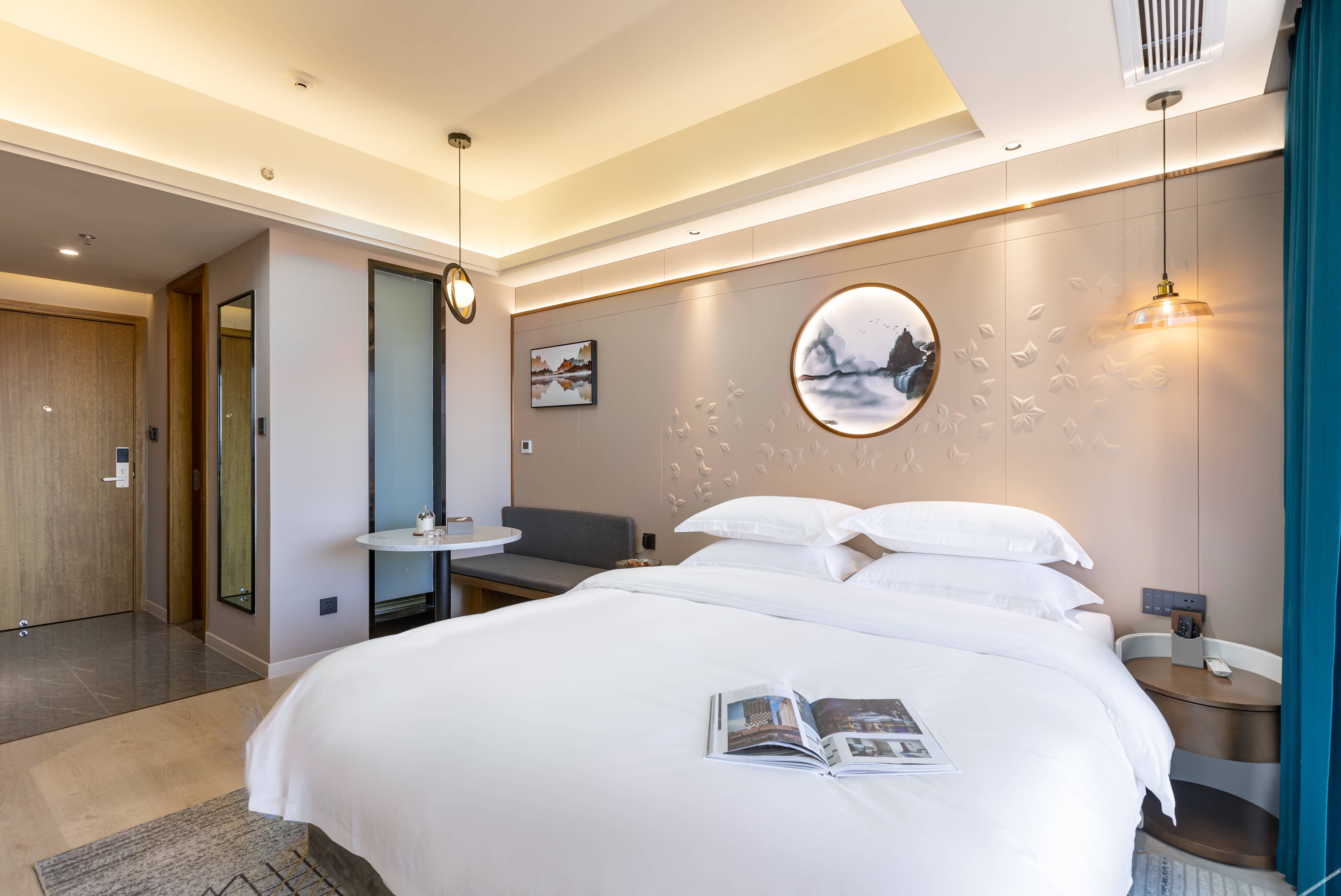 Aivia Rezen Hotel (Lijiang Ancient City) 4*