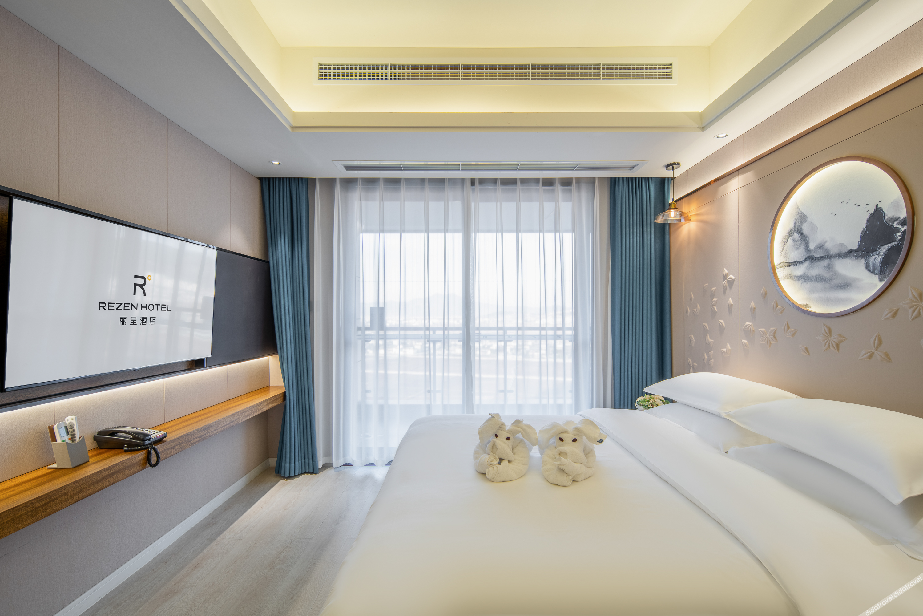 Aivia Rezen Hotel (Lijiang Ancient City) 4*
