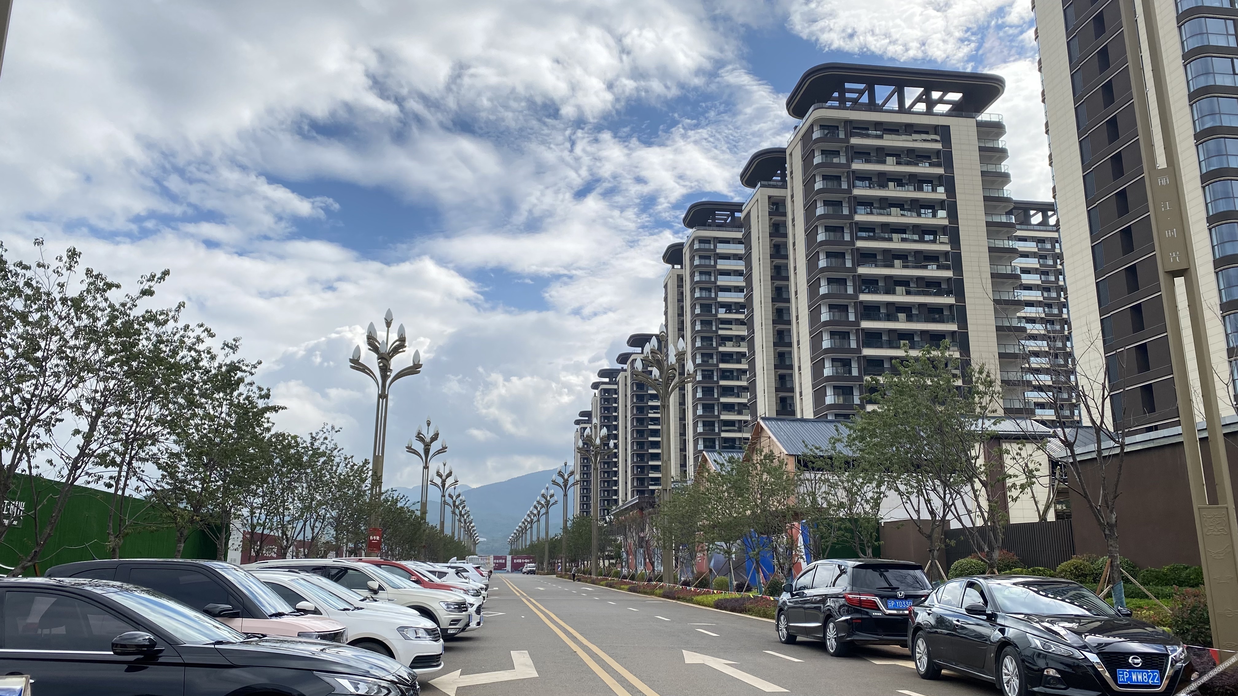 Aivia Rezen Hotel (Lijiang Ancient City) 4*
