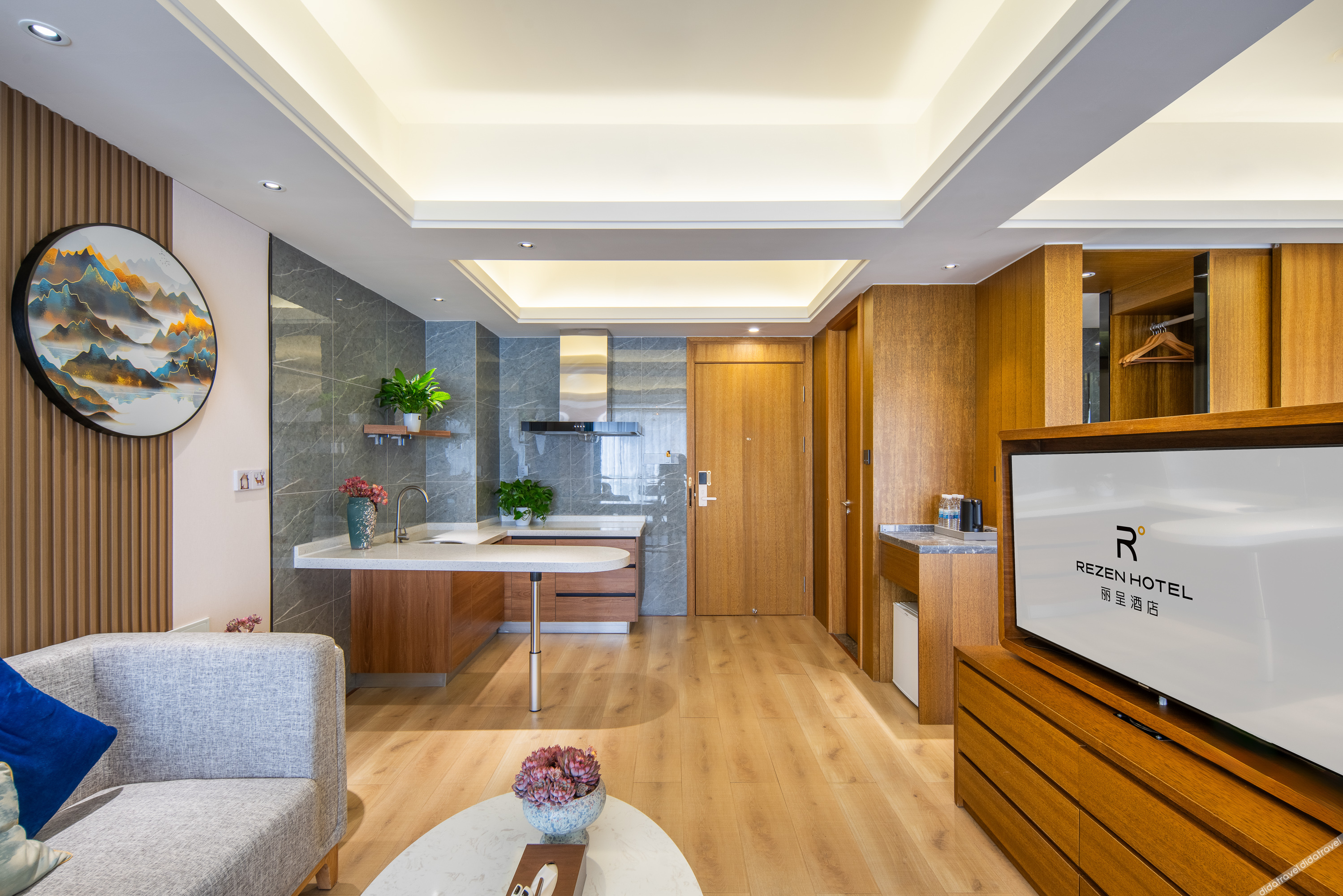 Aivia Rezen Hotel (Lijiang Ancient City) 4*