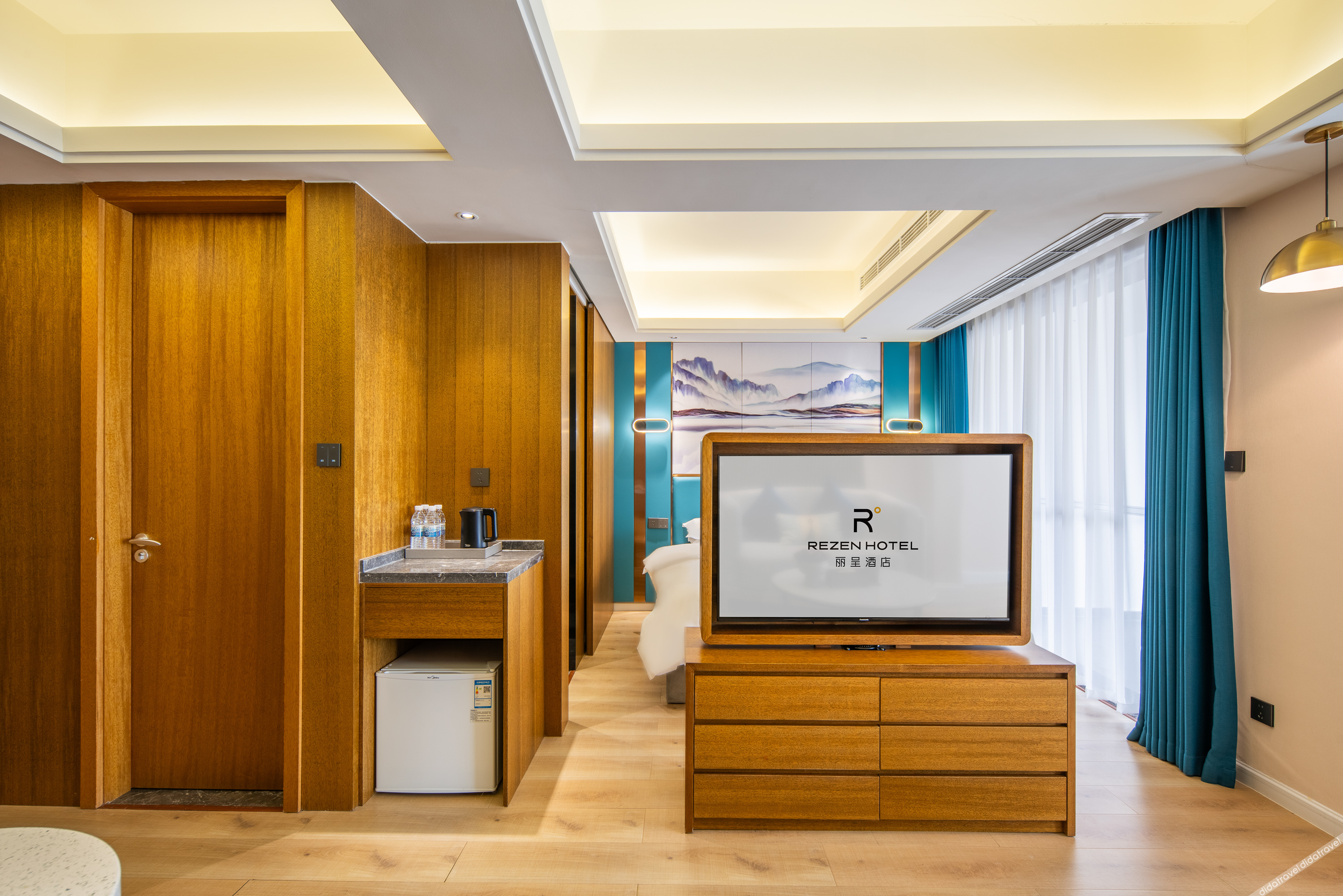 Aivia Rezen Hotel (Lijiang Ancient City) 4*