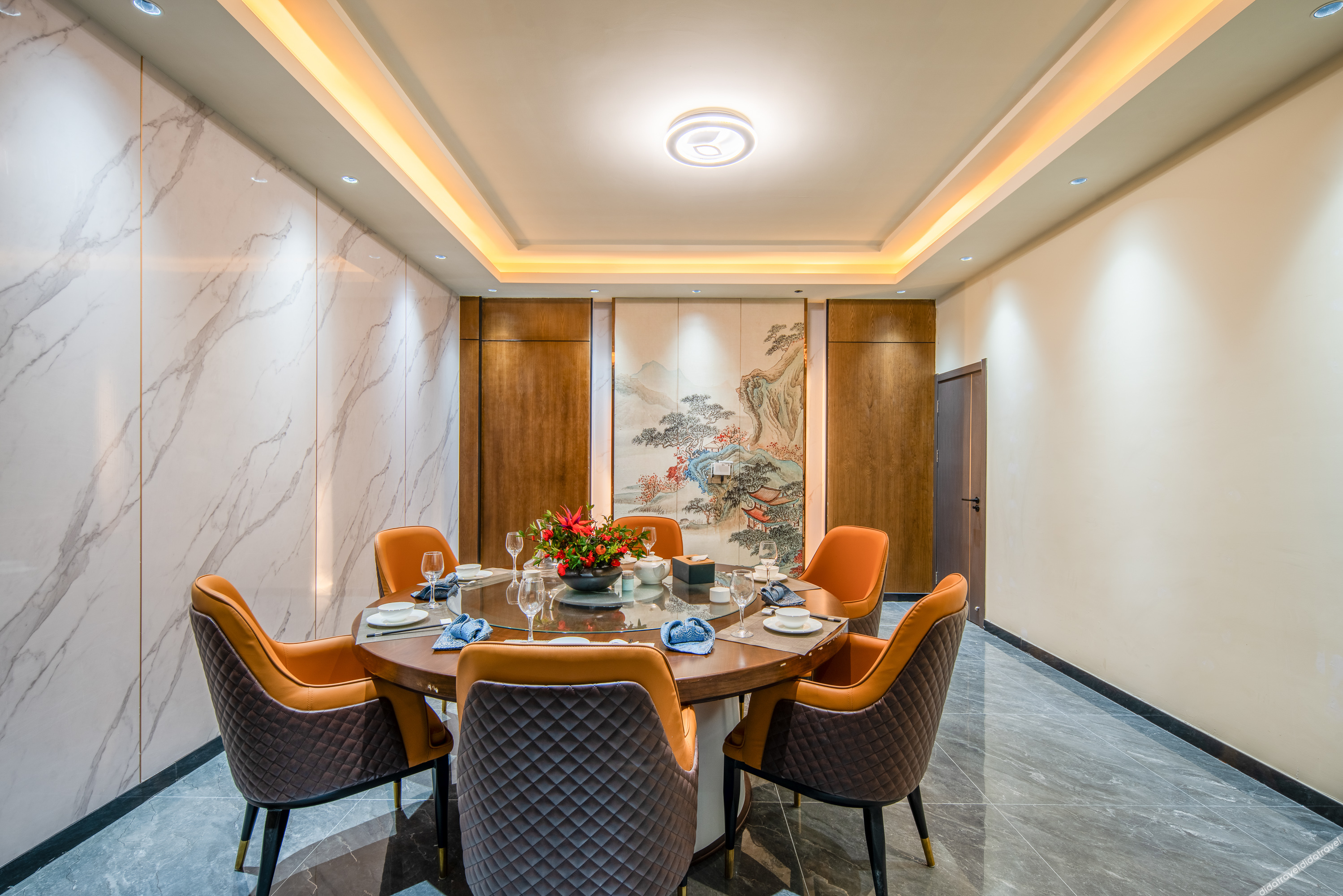 Aivia Rezen Hotel (Lijiang Ancient City) 4*