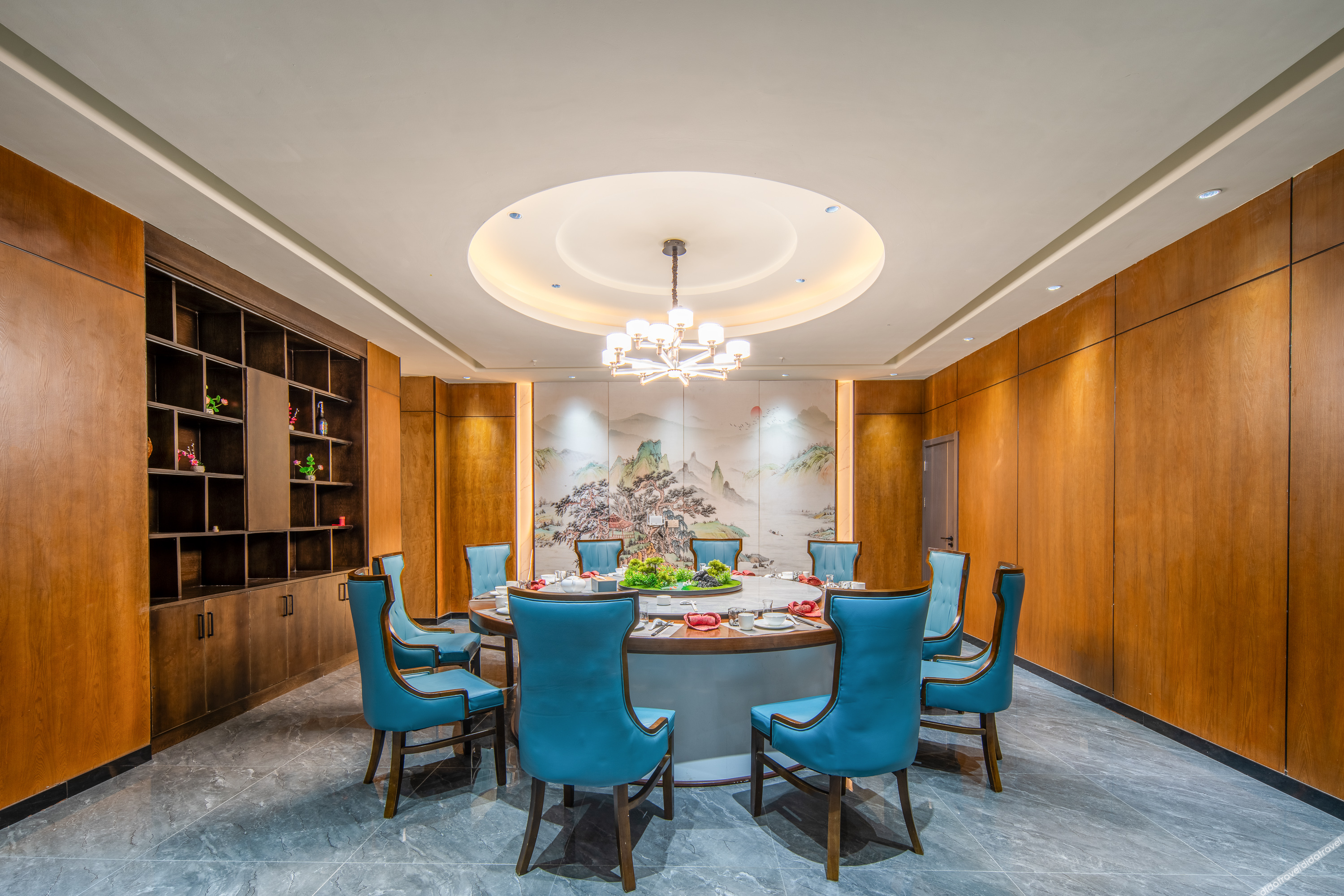 Aivia Rezen Hotel (Lijiang Ancient City) 4*