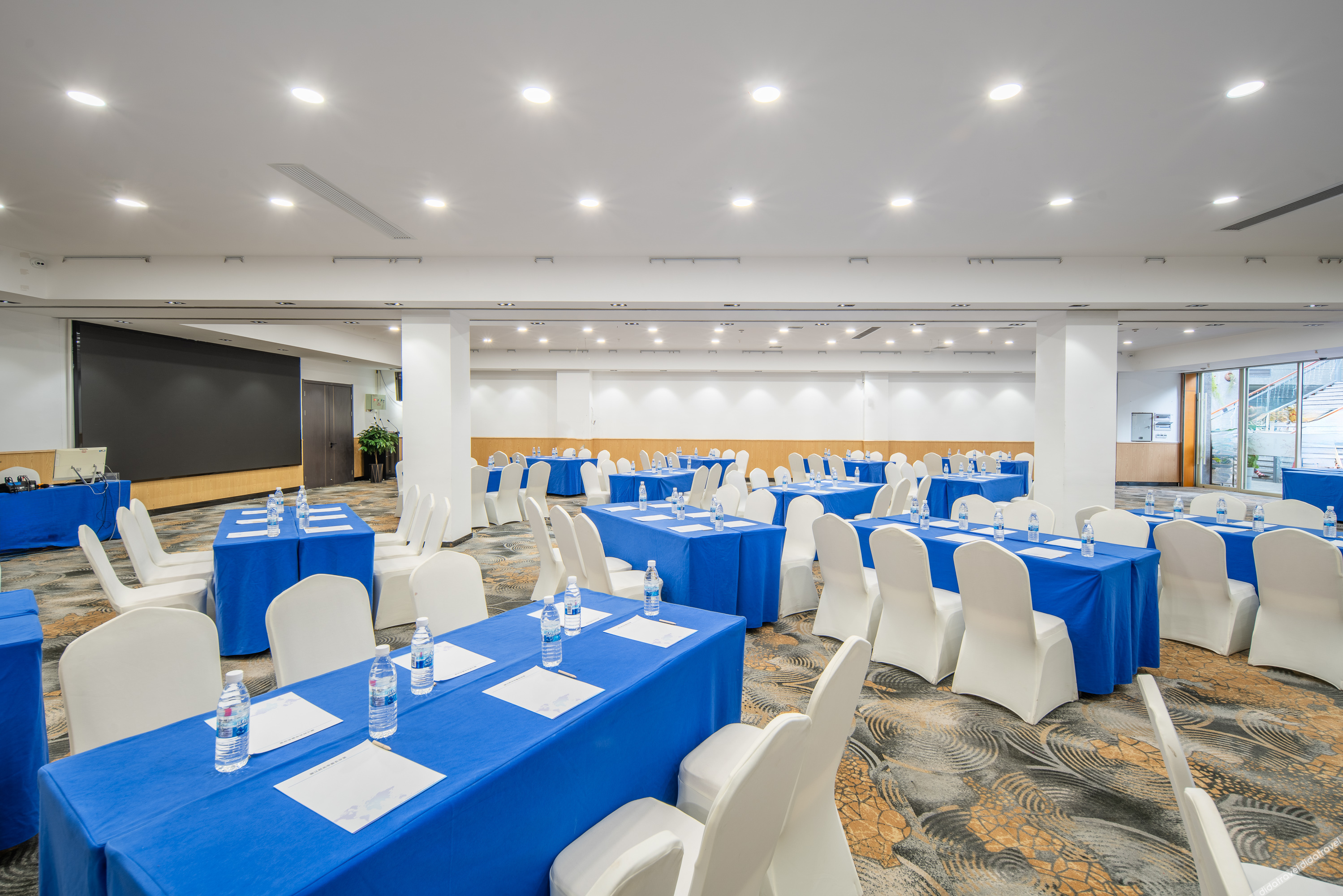Aivia Rezen Hotel (Lijiang Ancient City) 4*