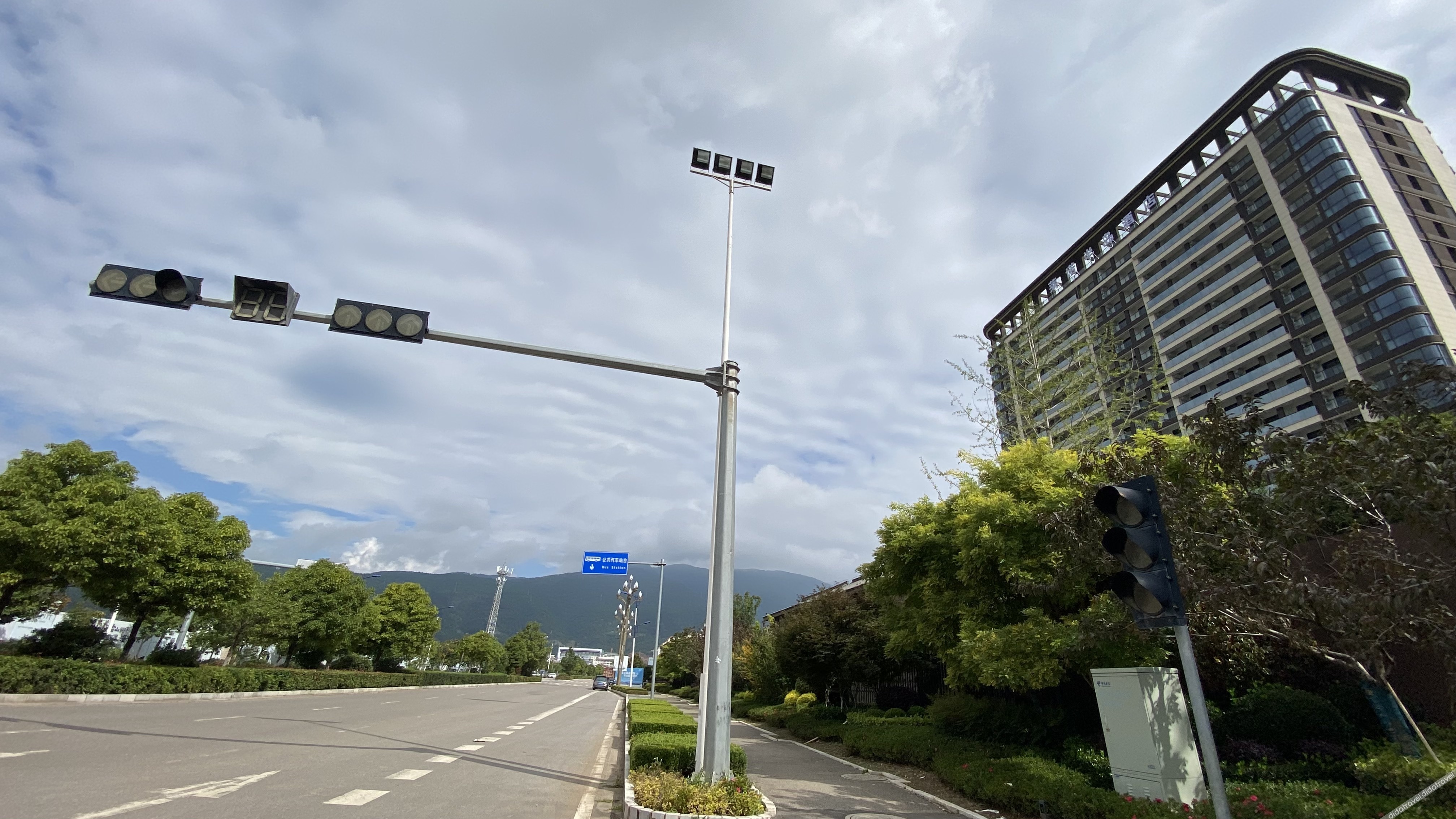 Aivia Rezen Hotel (Lijiang Ancient City) 4*