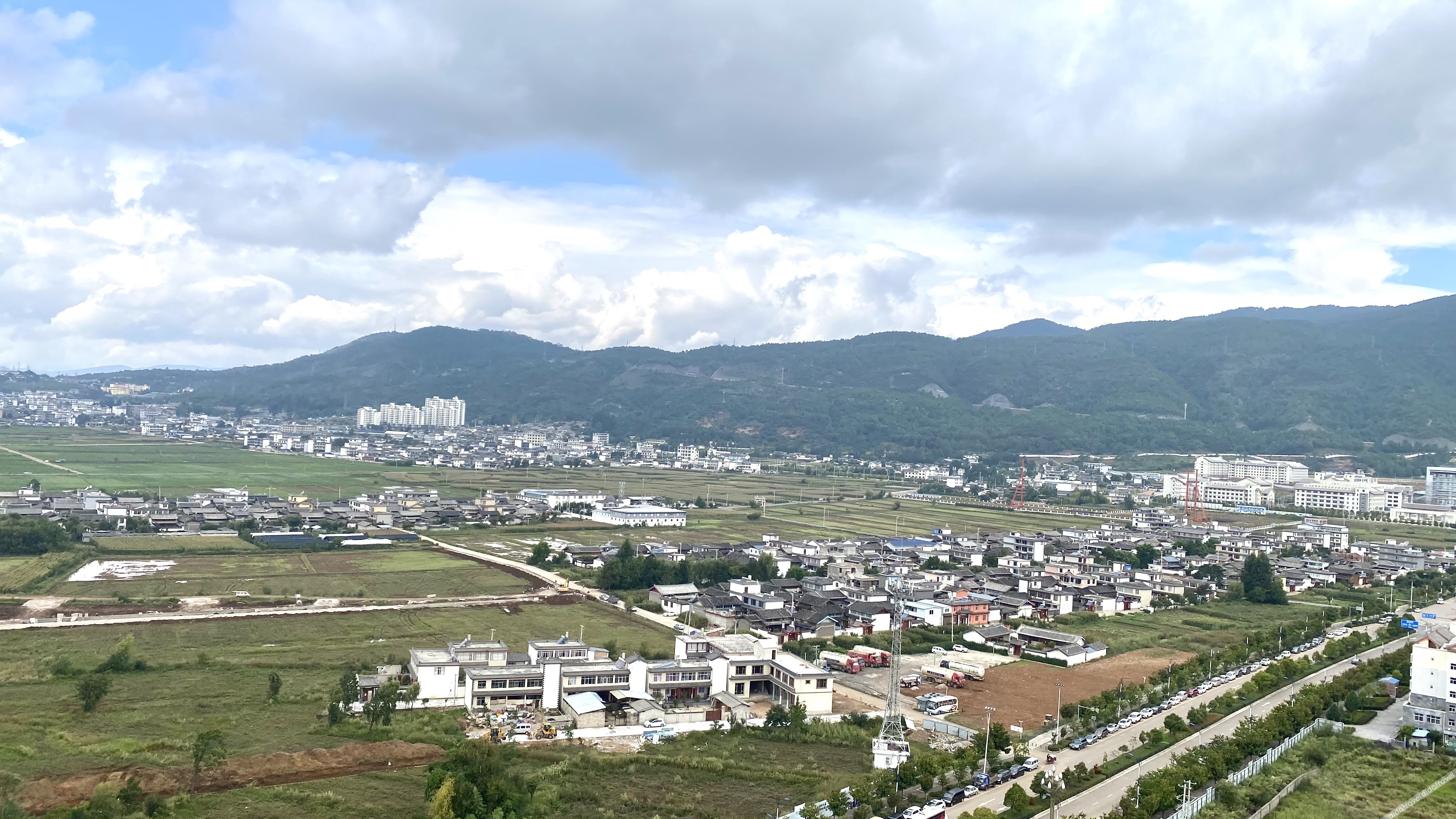 Aivia Rezen Hotel (Lijiang Ancient City) 4*