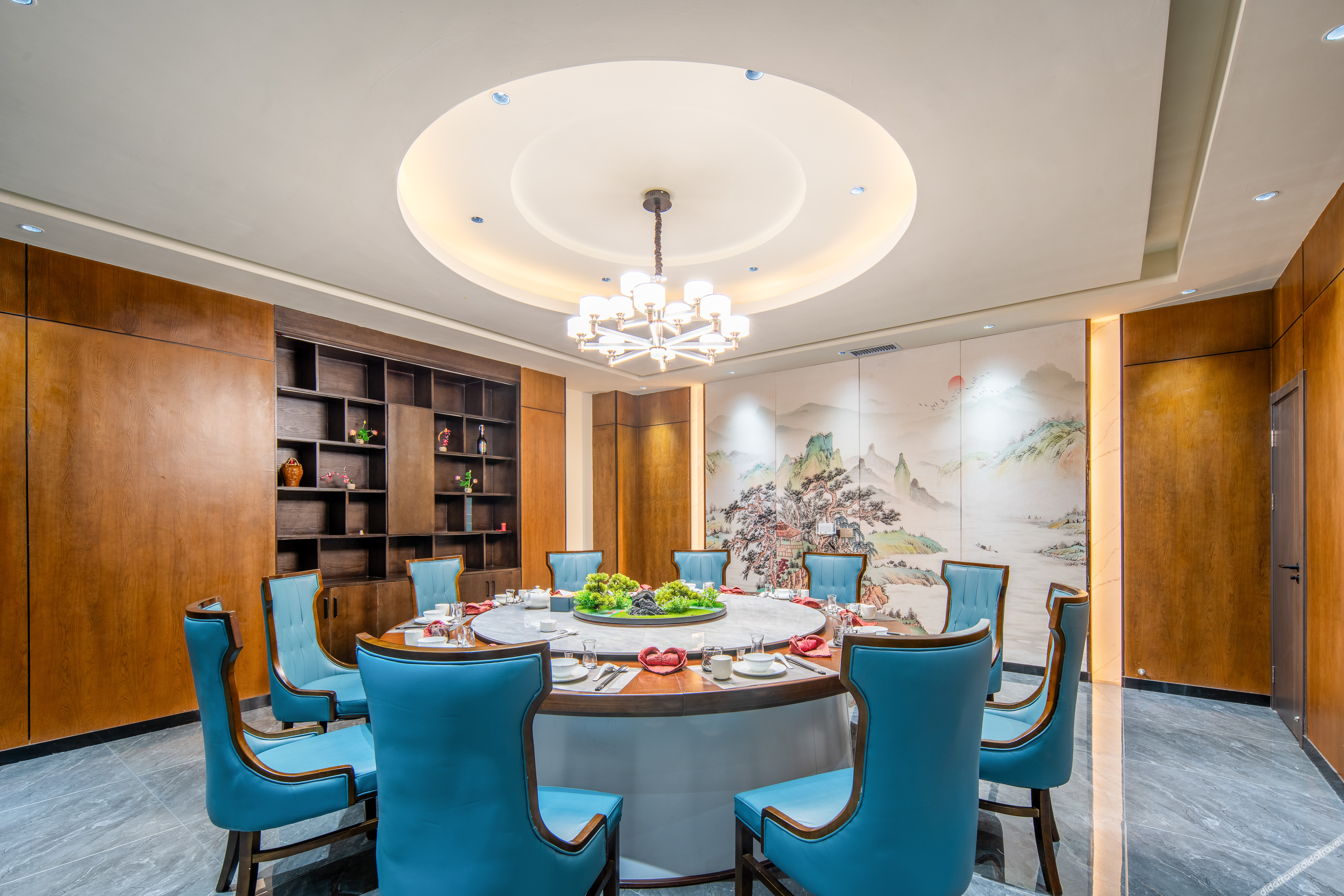 Aivia Rezen Hotel (Lijiang Ancient City) 4*