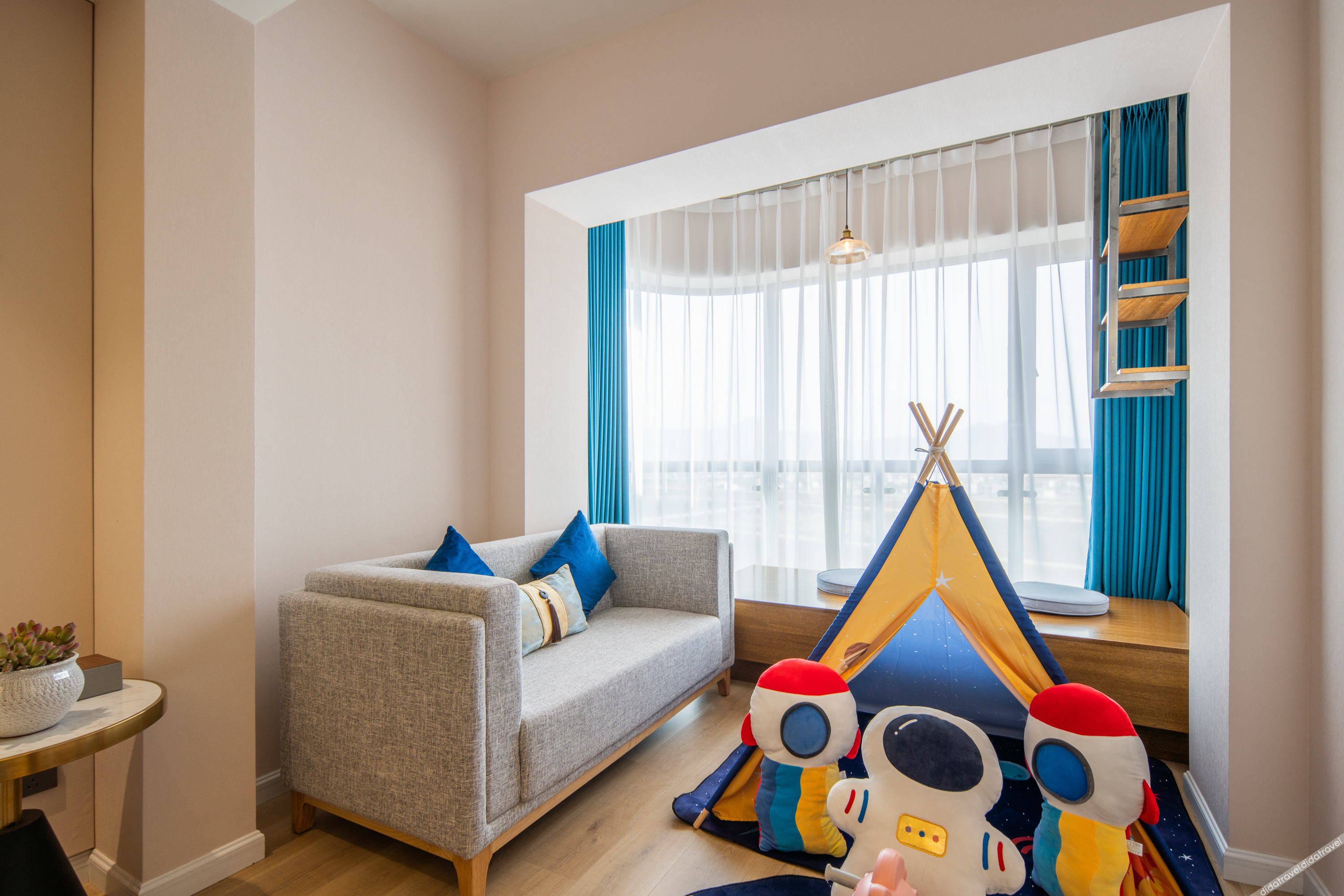 Aivia Rezen Hotel (Lijiang Ancient City) 4*