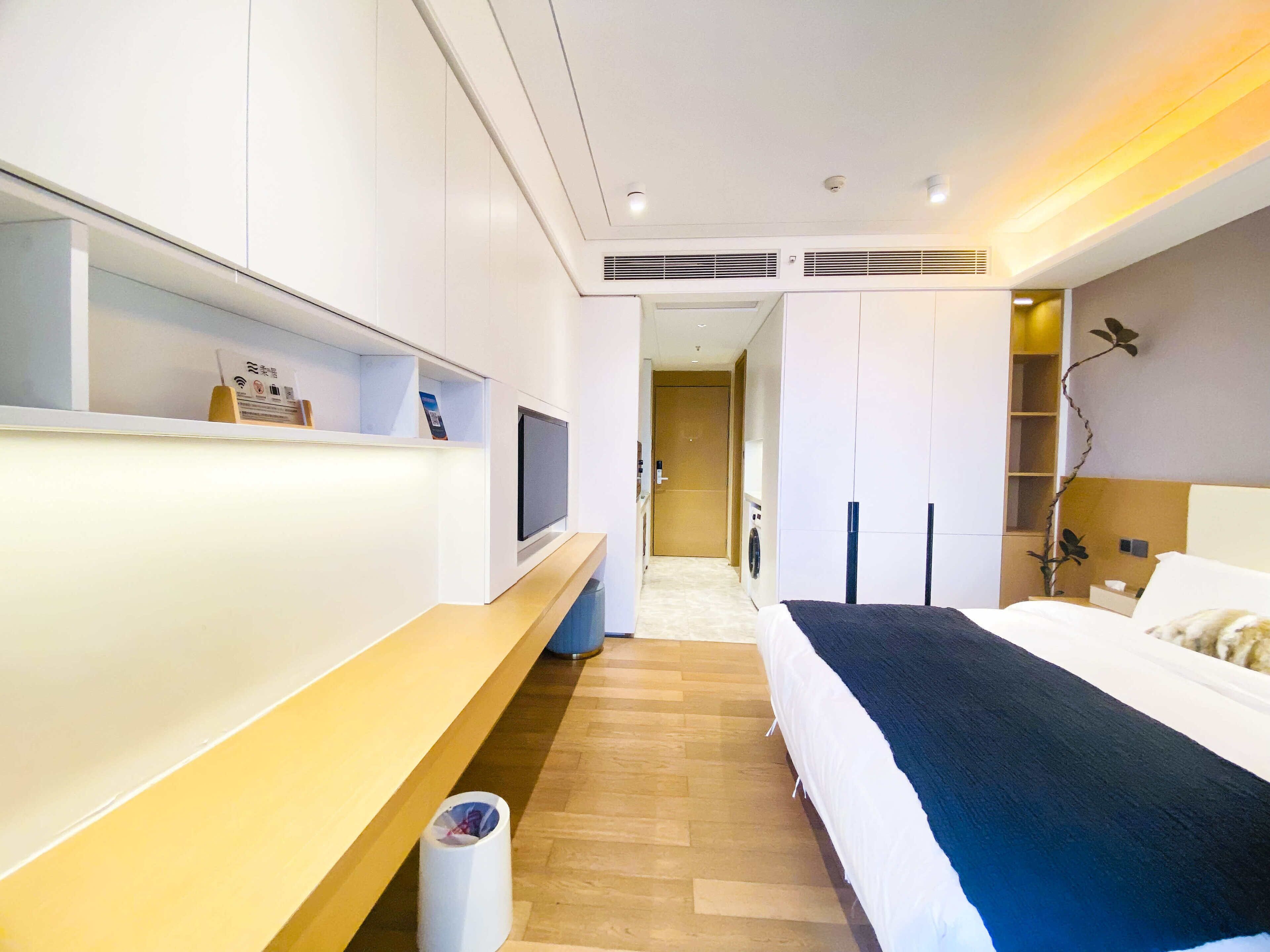RHO HOTEL 0*