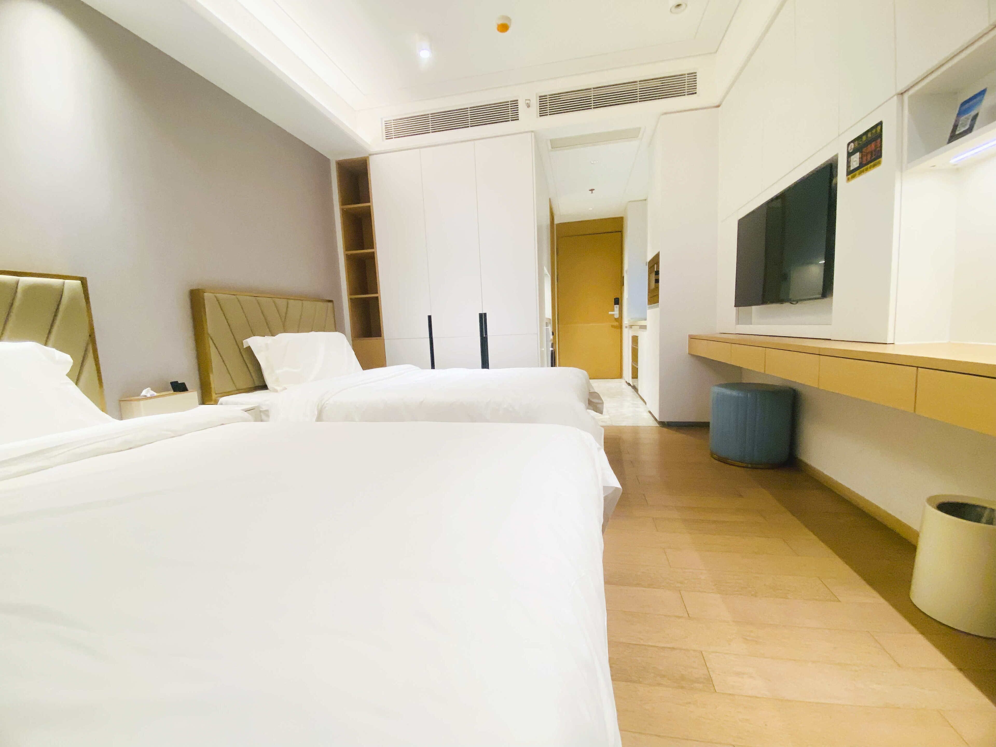 RHO HOTEL 0*
