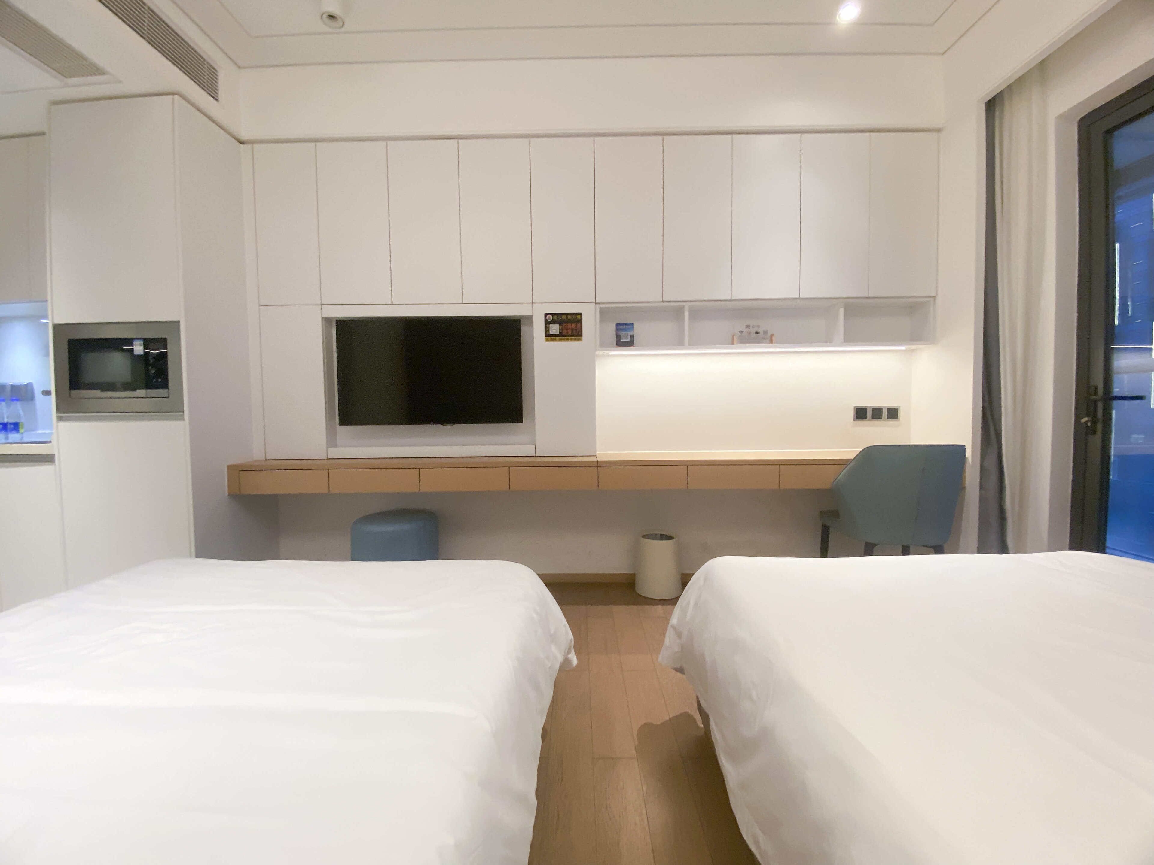 RHO HOTEL 0*
