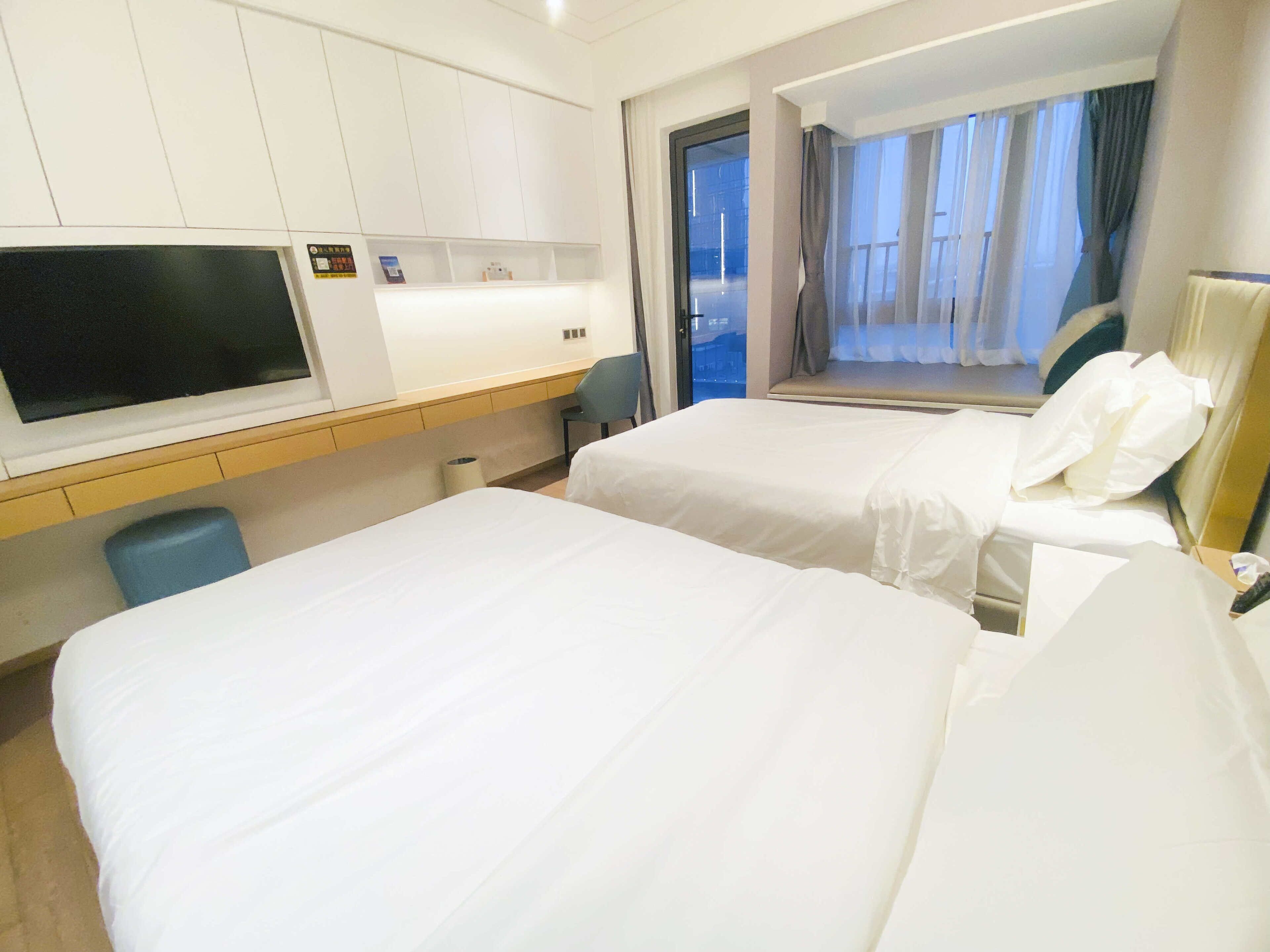 RHO HOTEL 0*