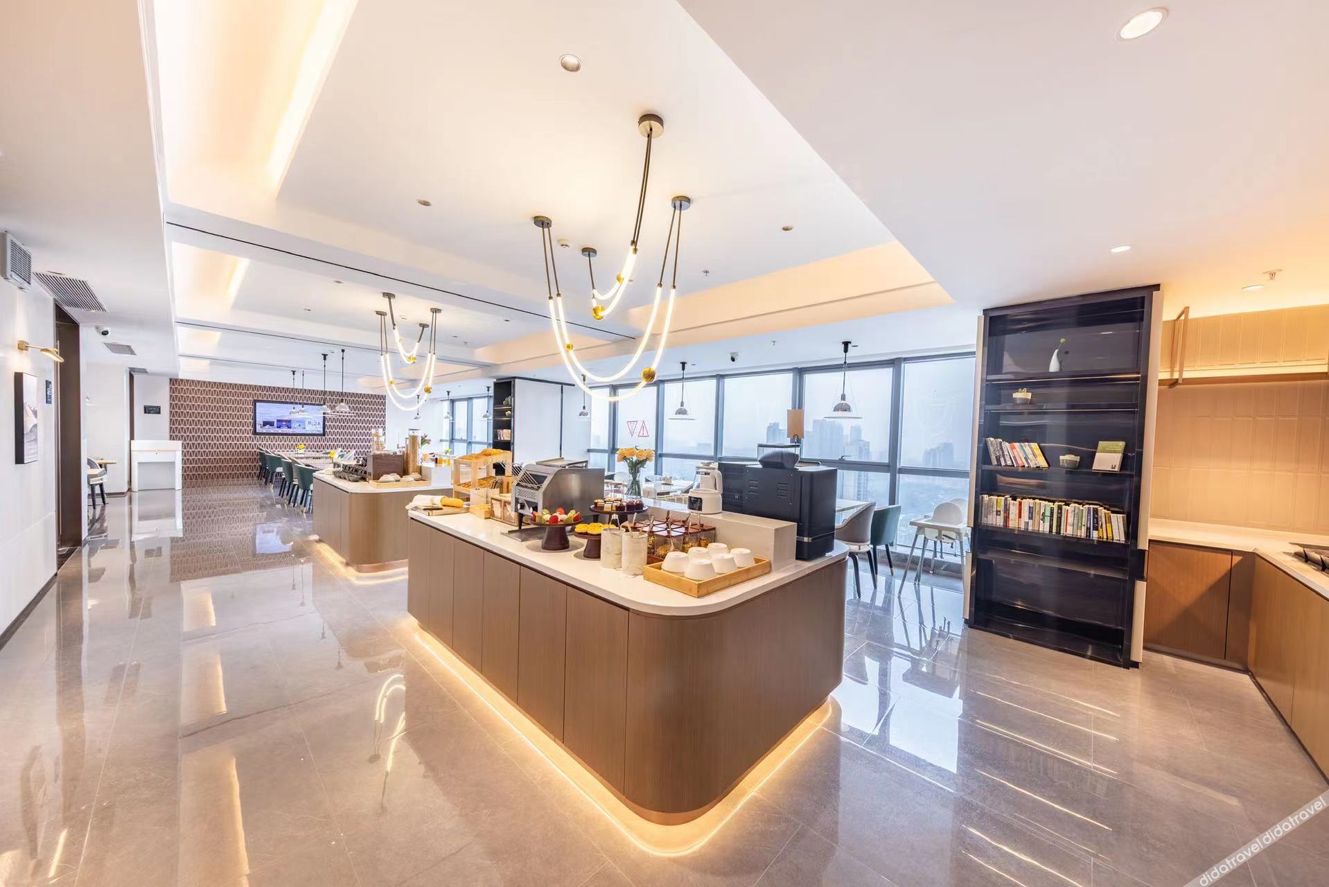 Atour Hotel Hongshan Square, Chuhe Han Street, Wuhan 4*