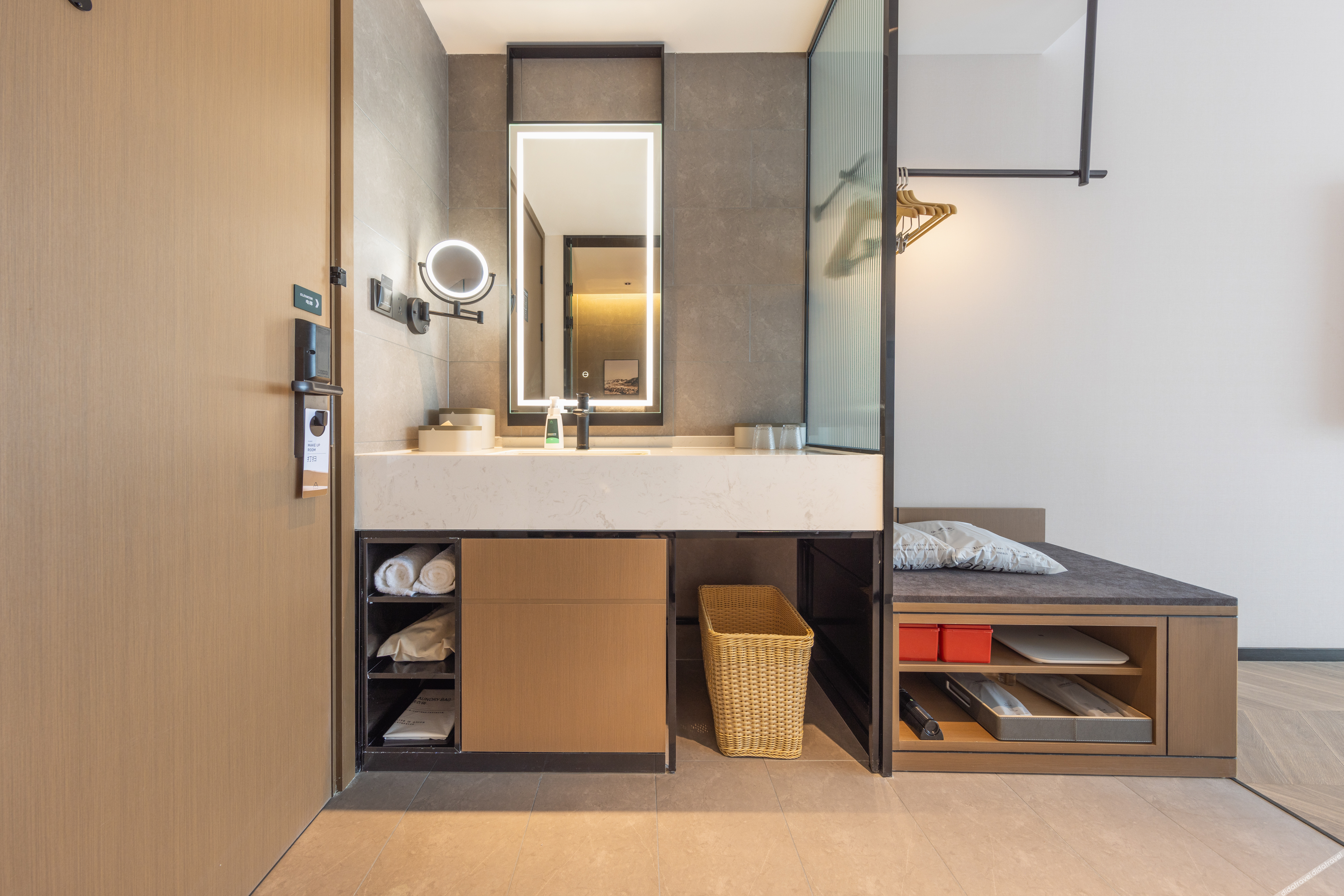 Atour Hotel Hongshan Square, Chuhe Han Street, Wuhan 4*