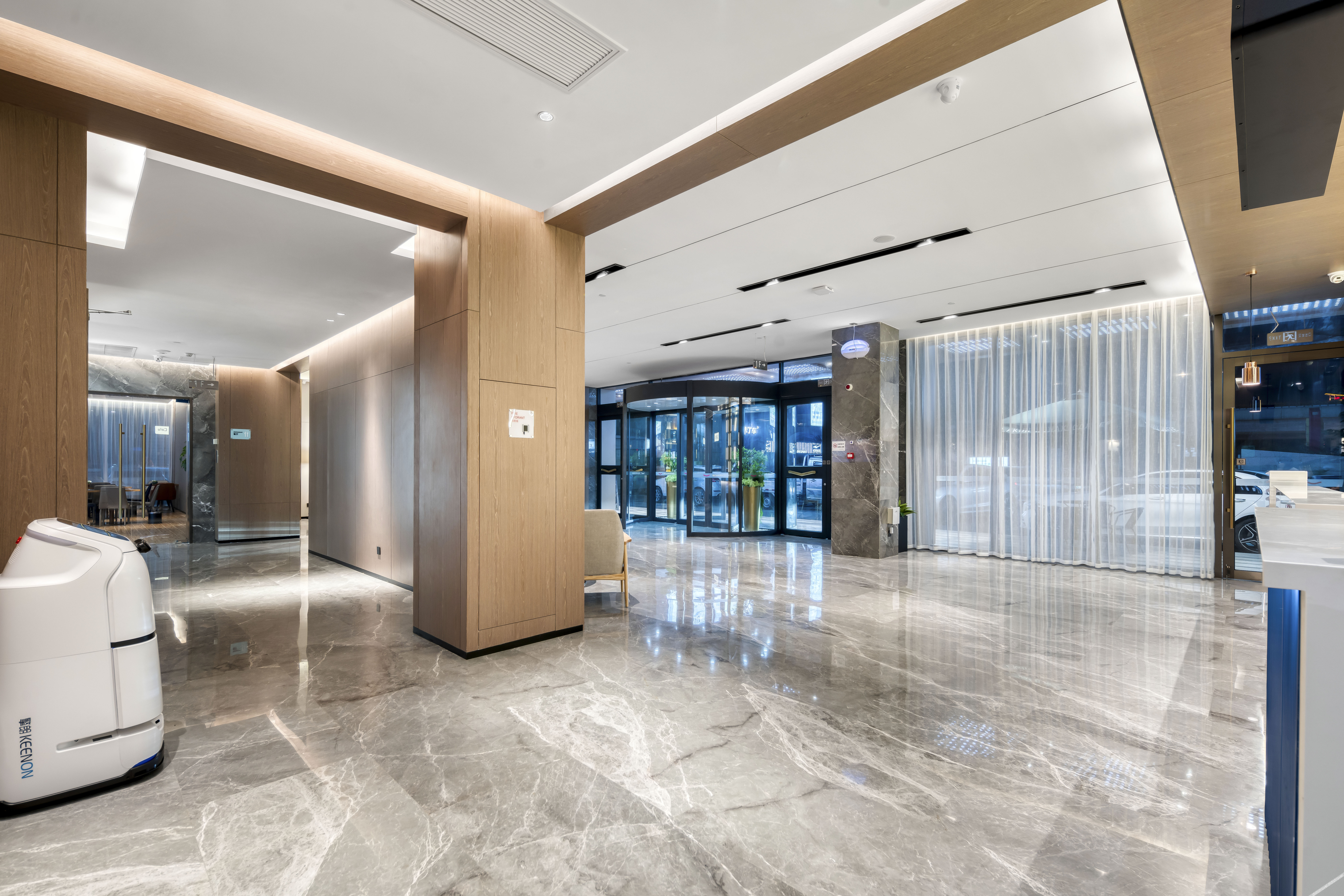 Home Inn Cloud (Yifeng Times Plaza, Xiangyu Avenue, Huainan) 3*