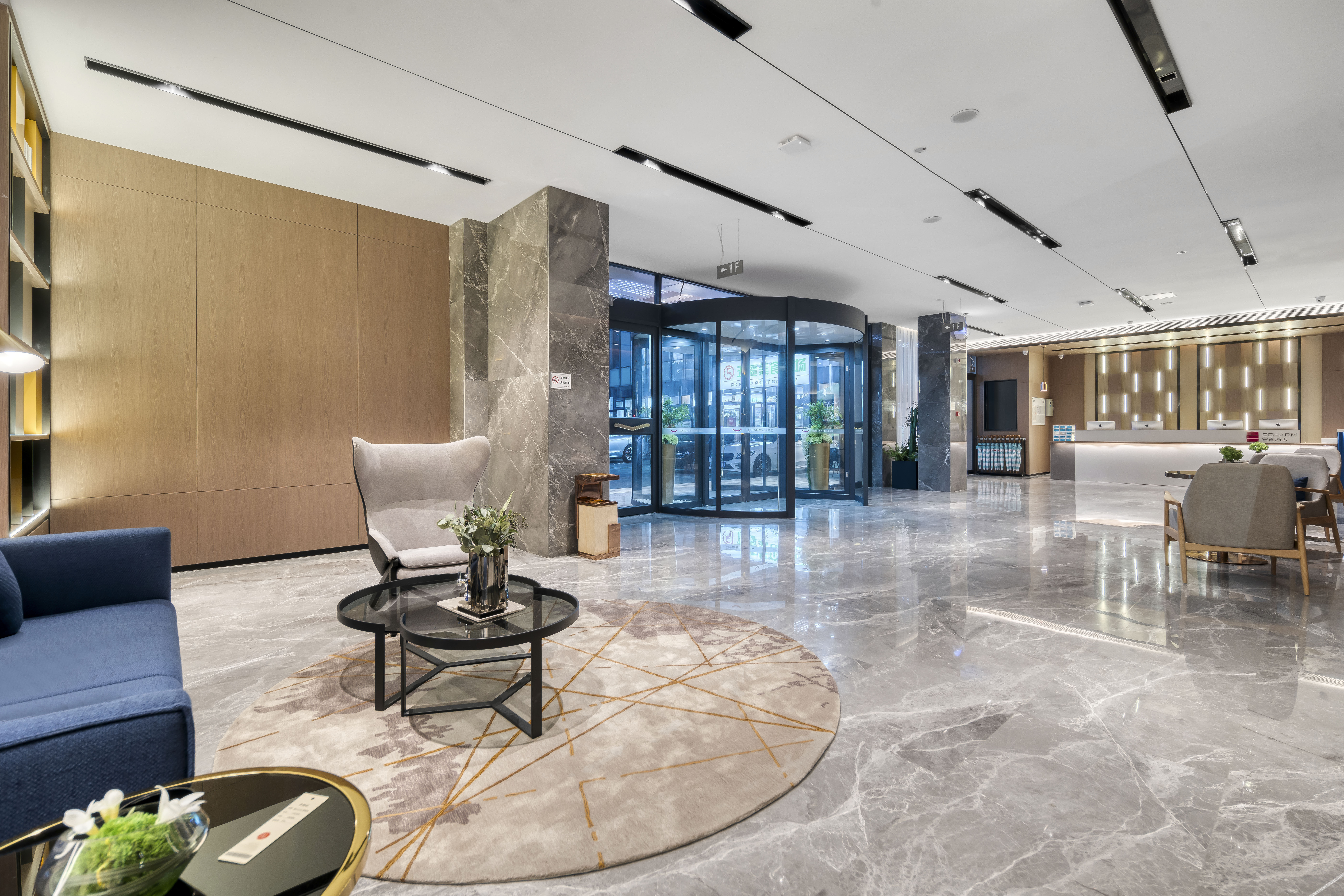 Home Inn Cloud (Yifeng Times Plaza, Xiangyu Avenue, Huainan) 3*